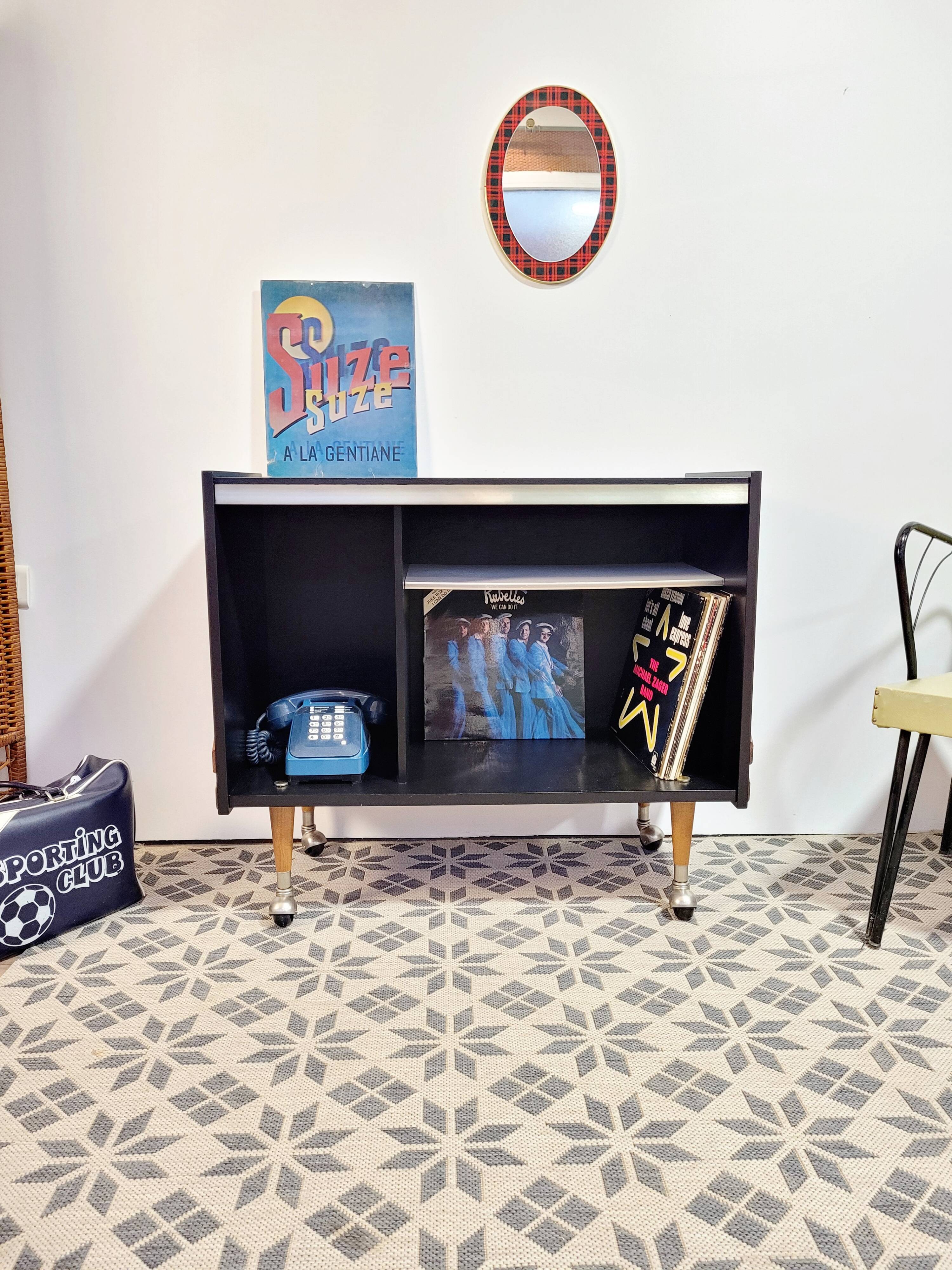 Vinyl furniture on wheels