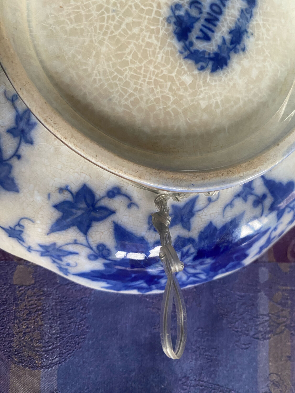 Deep dish U&C Sarreguemines model Bryonia