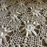 Nappe ancienne au crochet