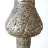 Very large floor lamp of mosqué in openwork brass decorated with calligraphy decoration in Tuluth