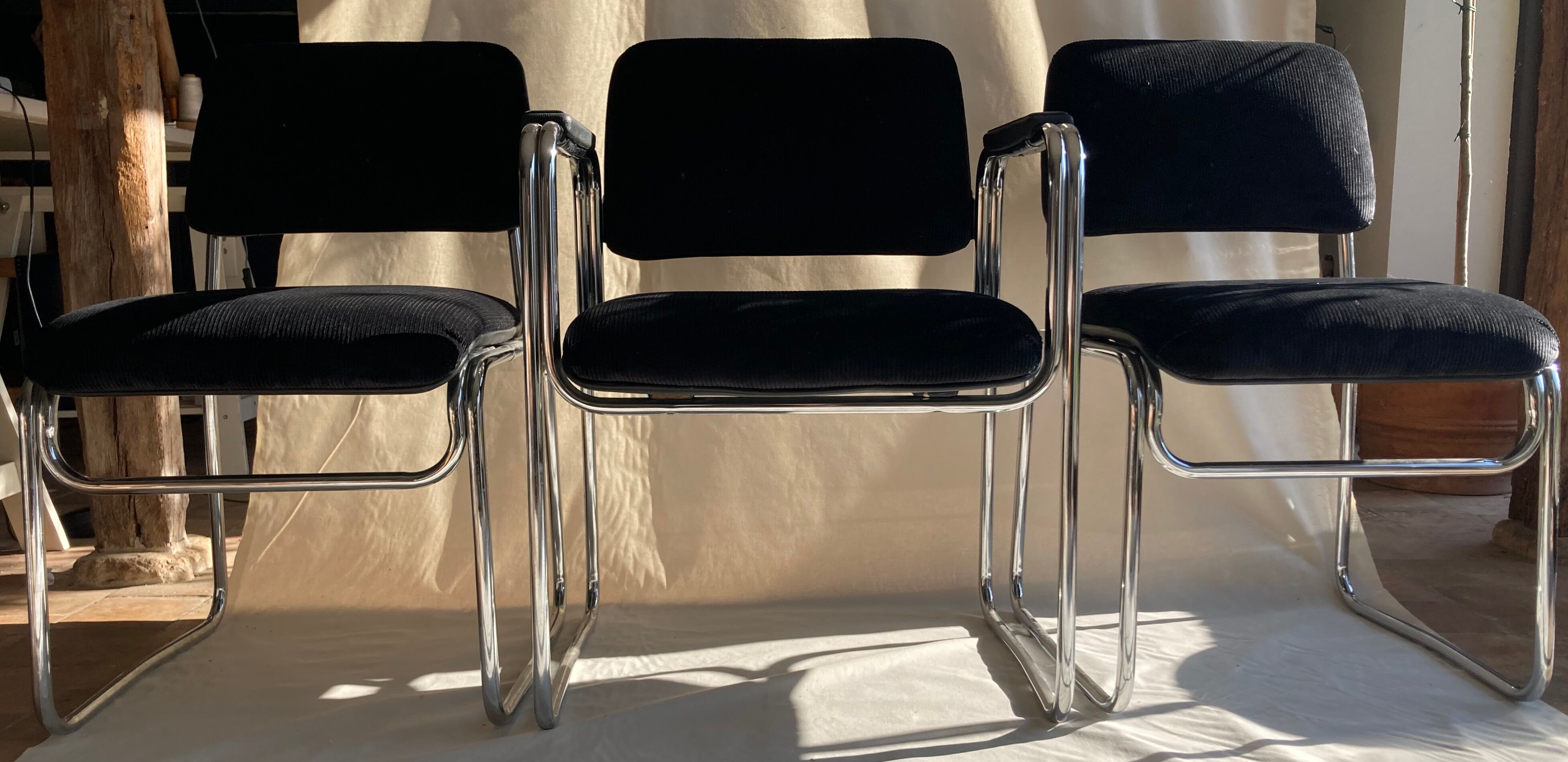 Fauteuil et 2 chaises design, chrome tubulaire
