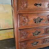 Commode sculptée en chêne massif XIX ème
