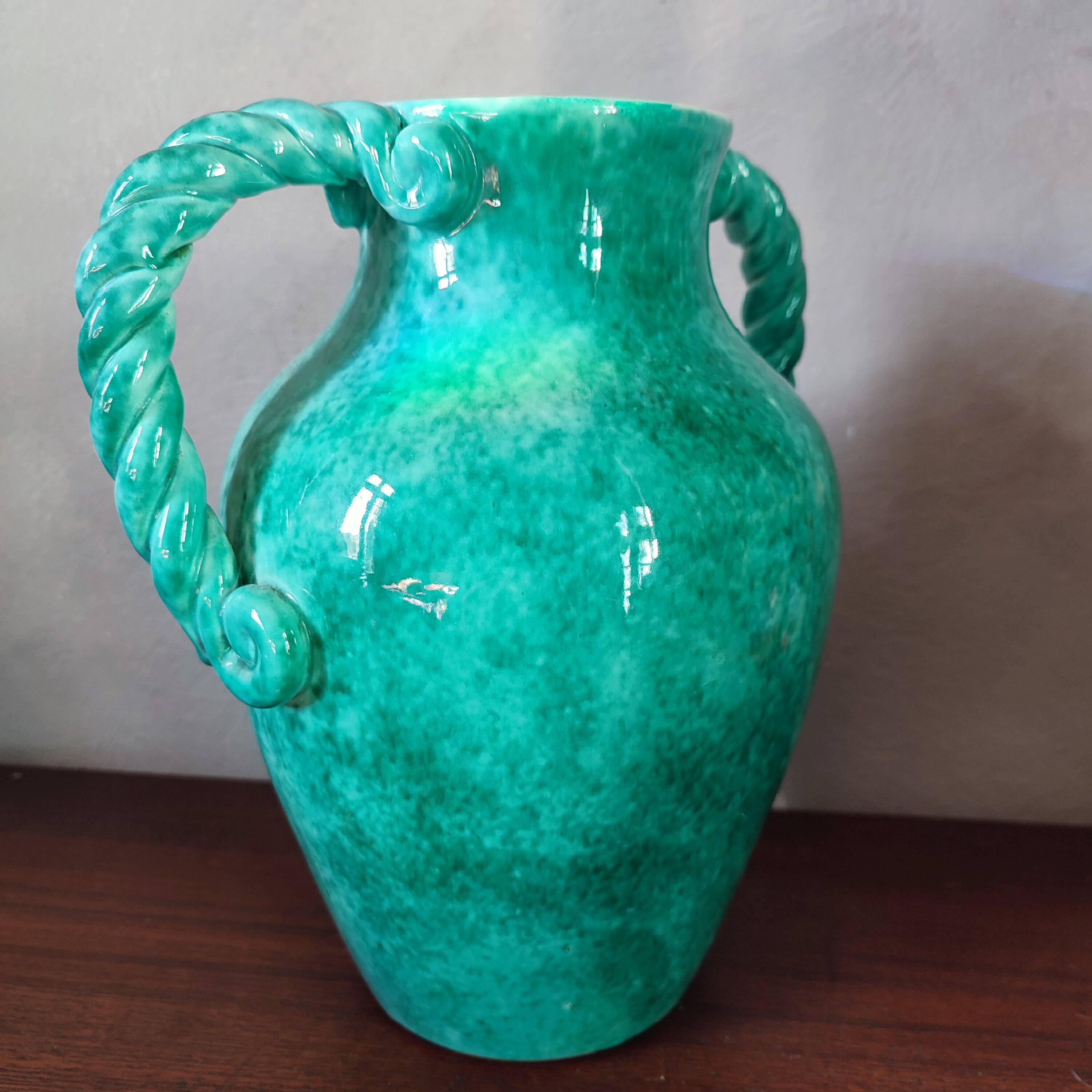 Vase with twisted handles, Saint Radegund