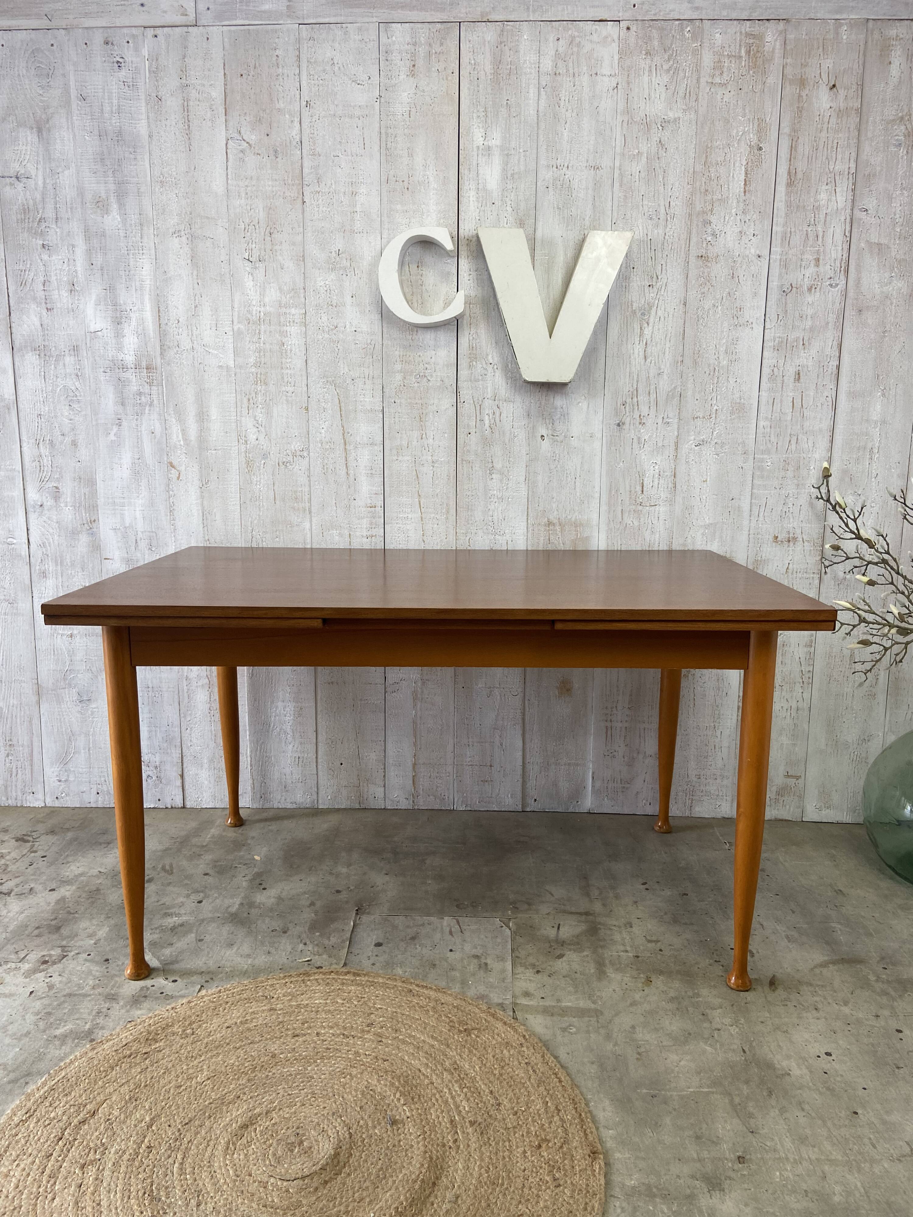 Vintage extendable table