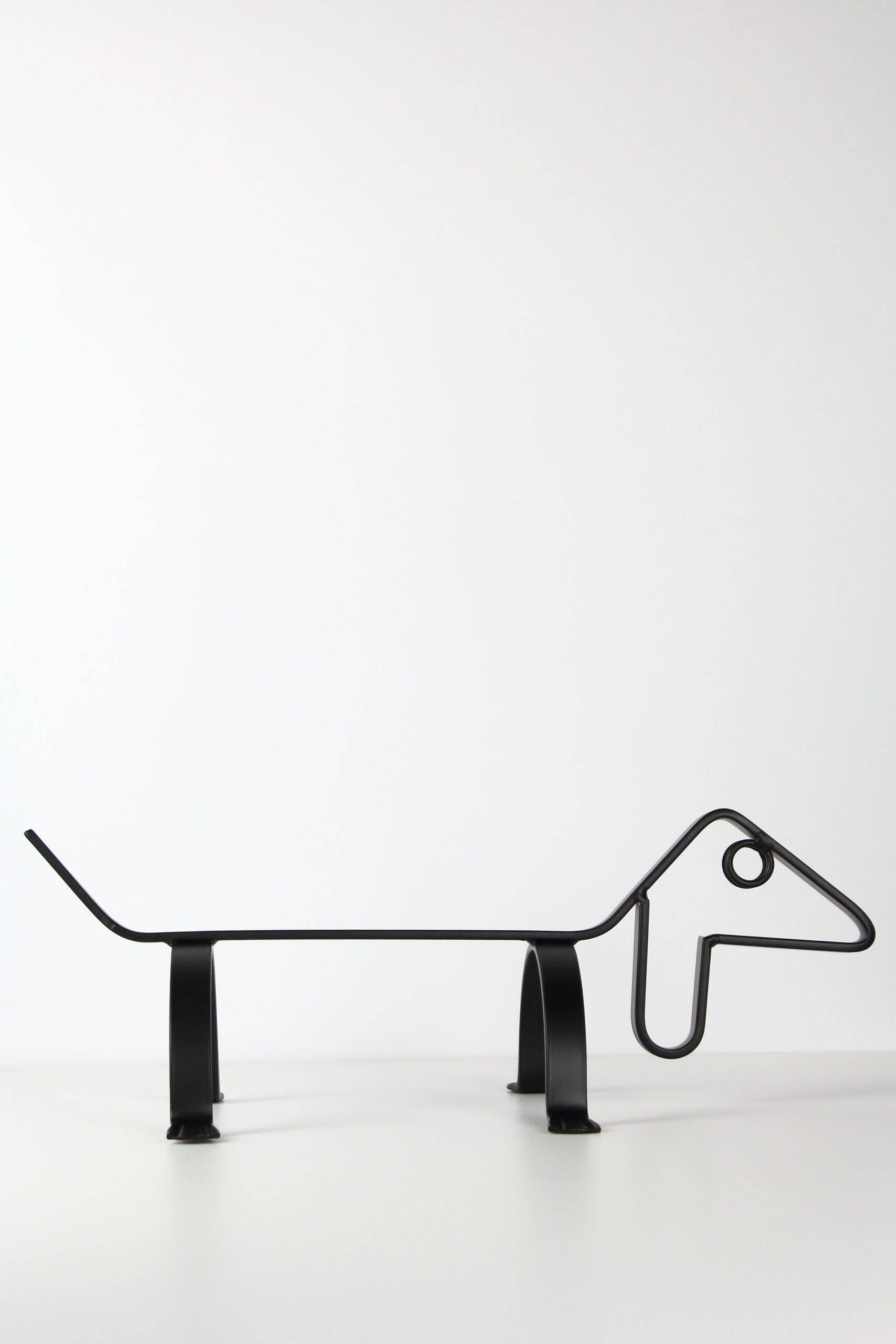 Travail scandinave, paire de chenets chiens