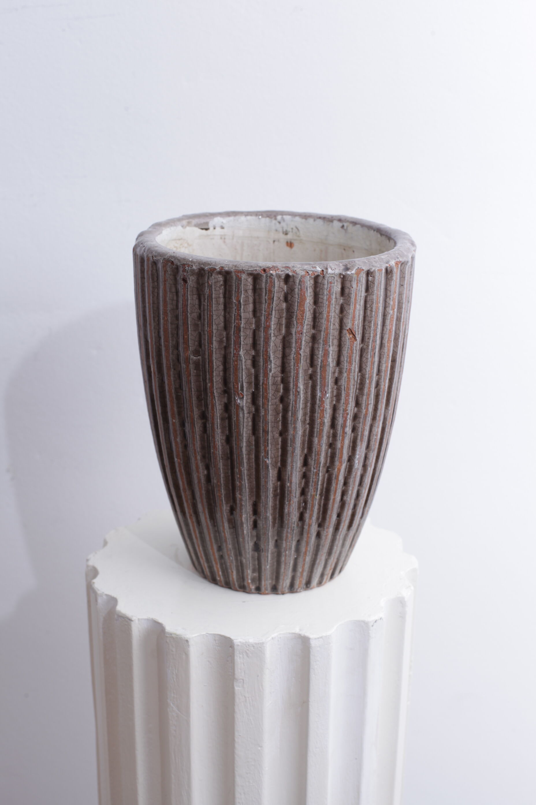 Thick sandstone vase