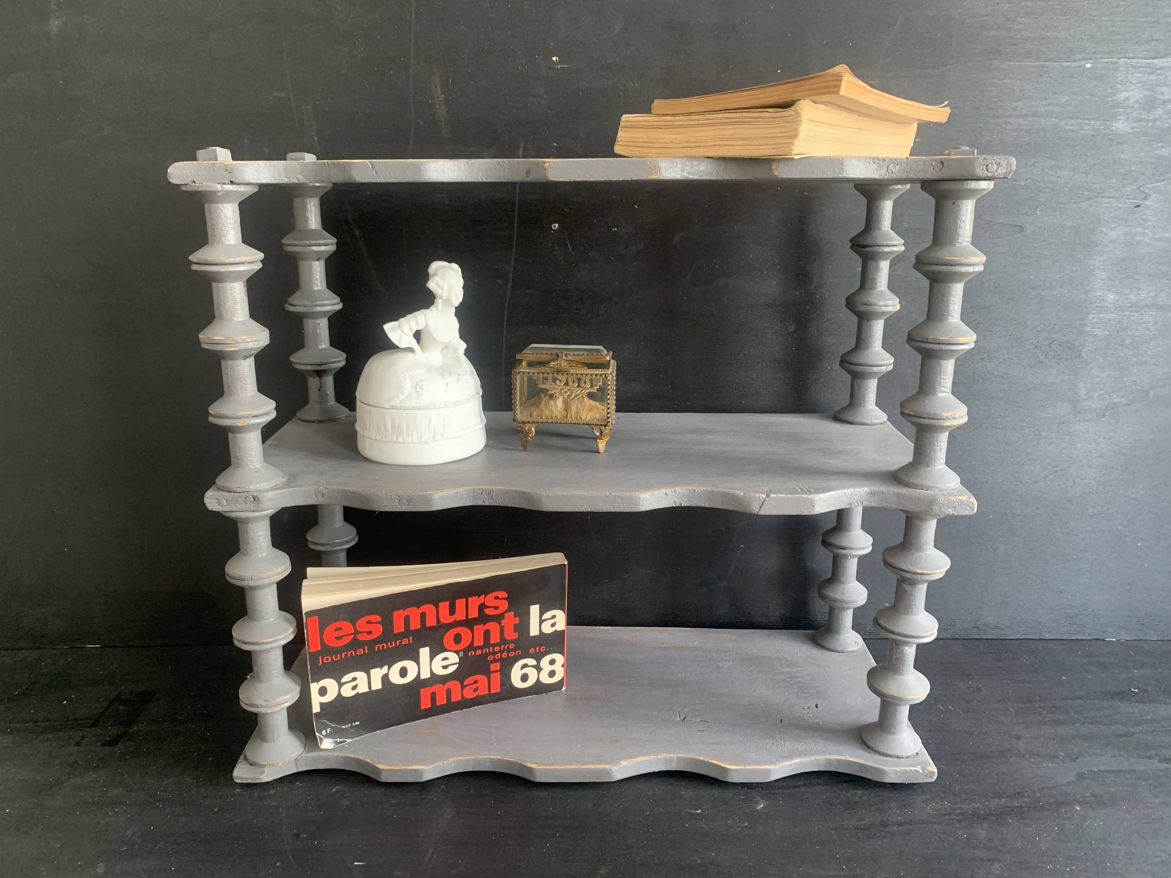 Antique grey wooden wall shelf – “bobine” model circa 1910