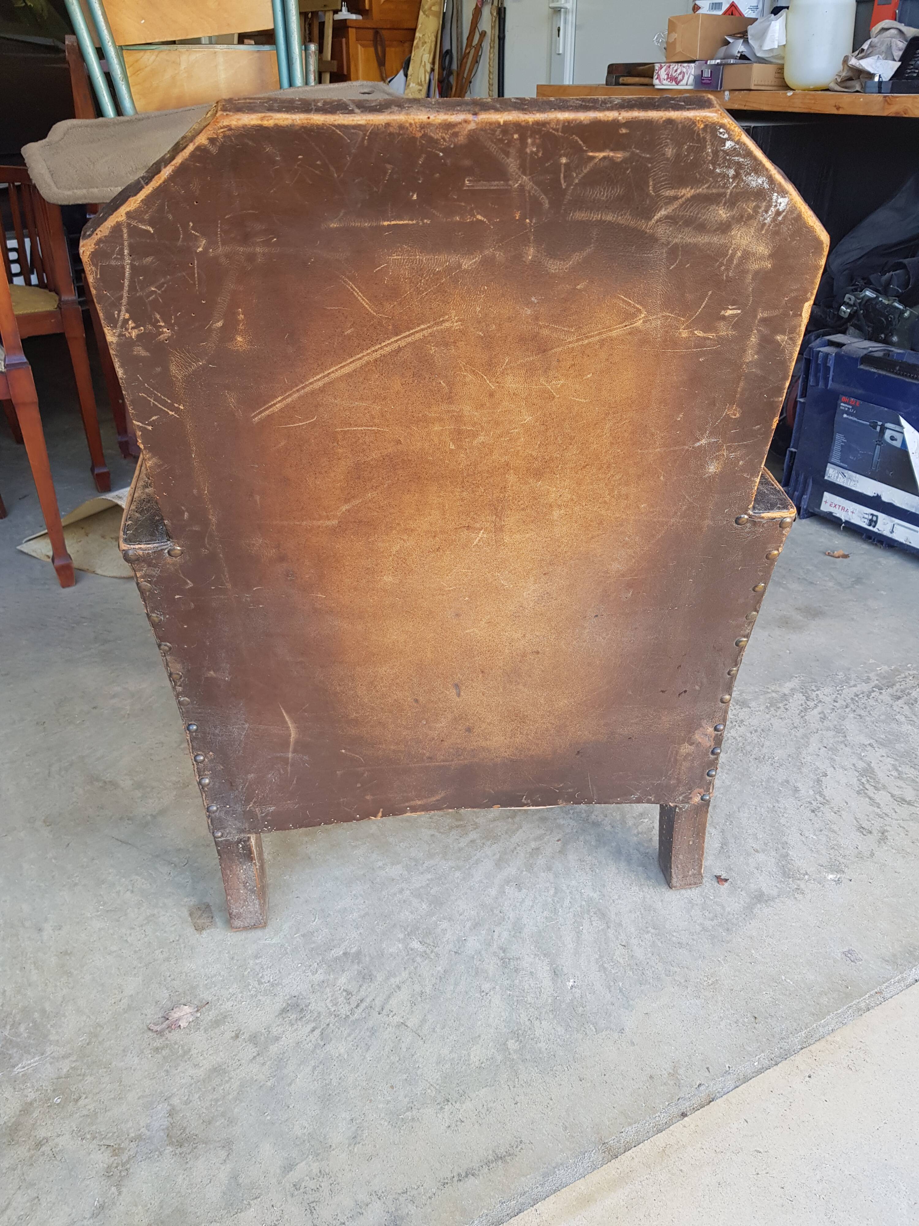 Club art deco chair