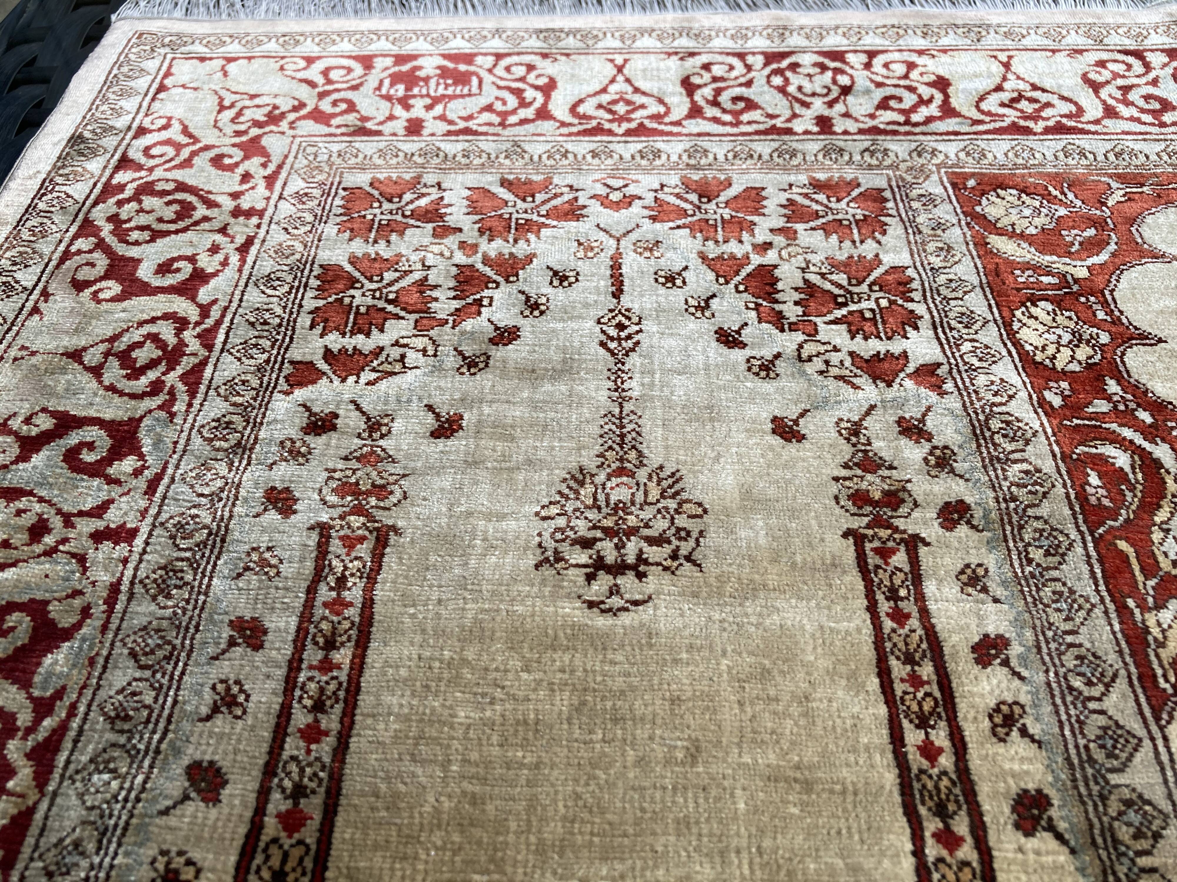 Tapis Istanbul en Soie Signé
