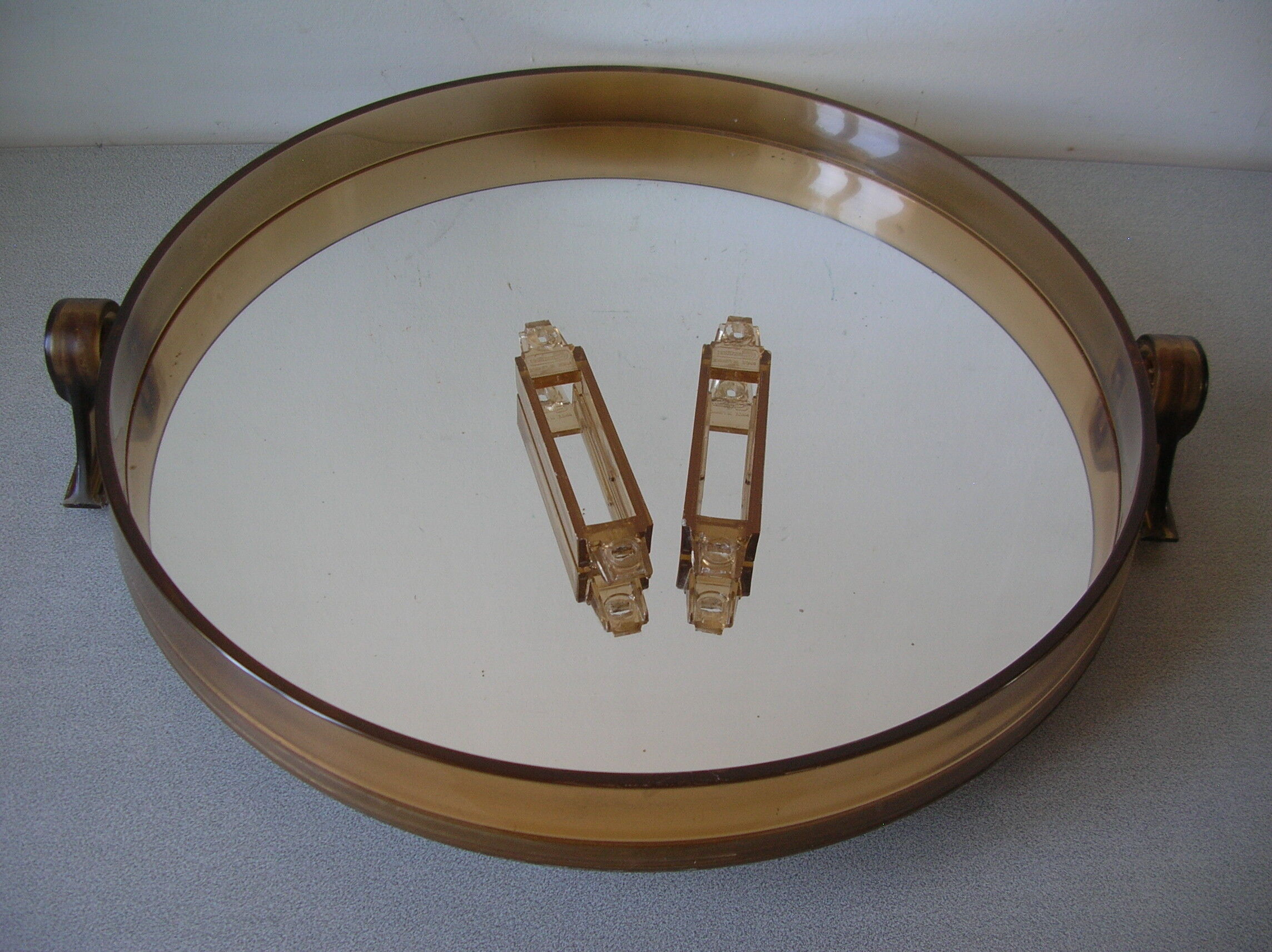 Ancien miroir rond des années 1970 en verre et plexi