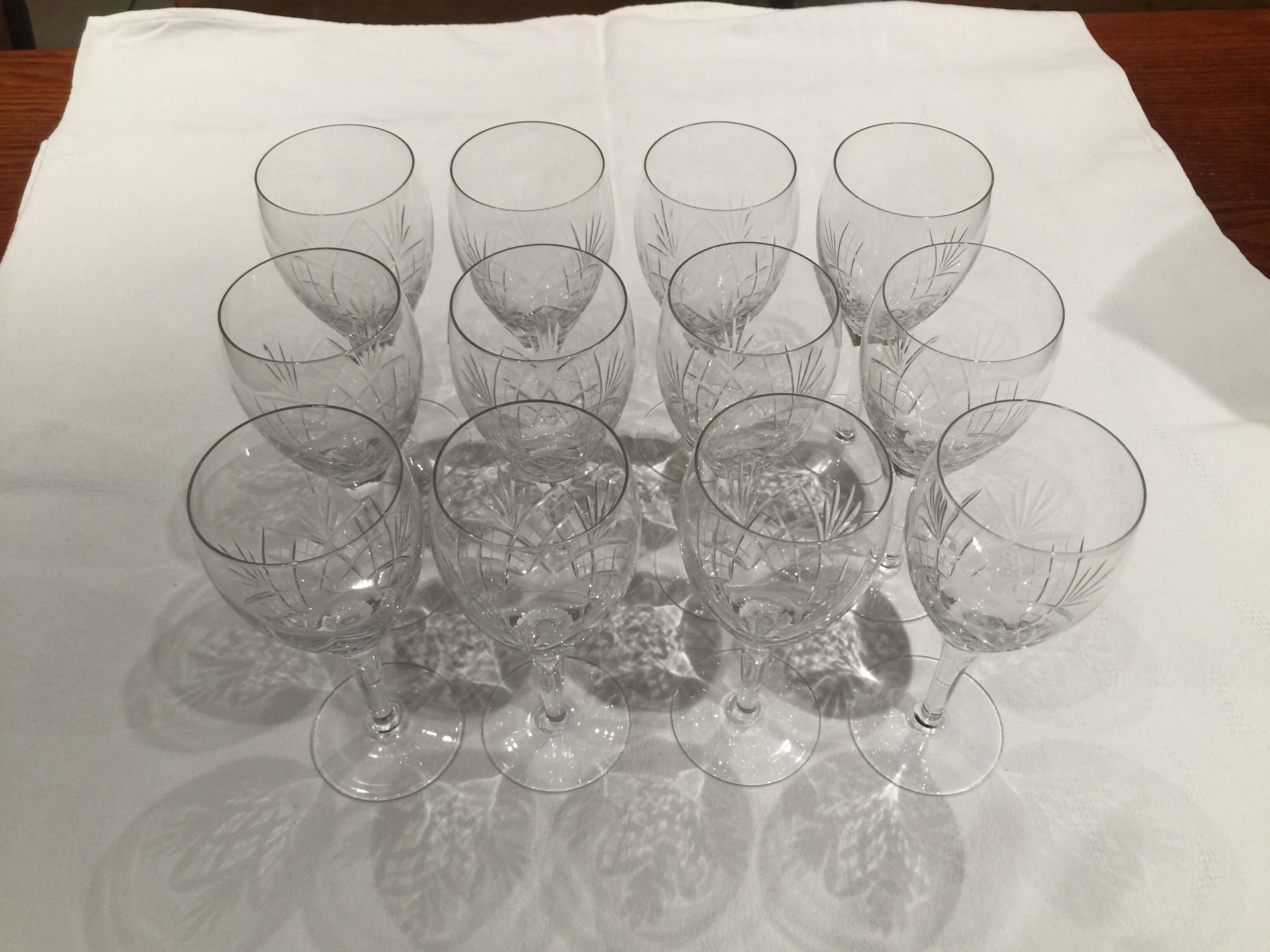 Série de 12 verres à pied en cristal