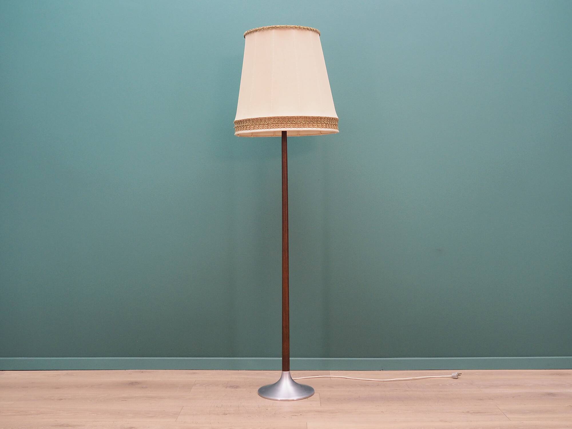 Wooden floor lamp, Danish design, 1960s, production: Denmark
