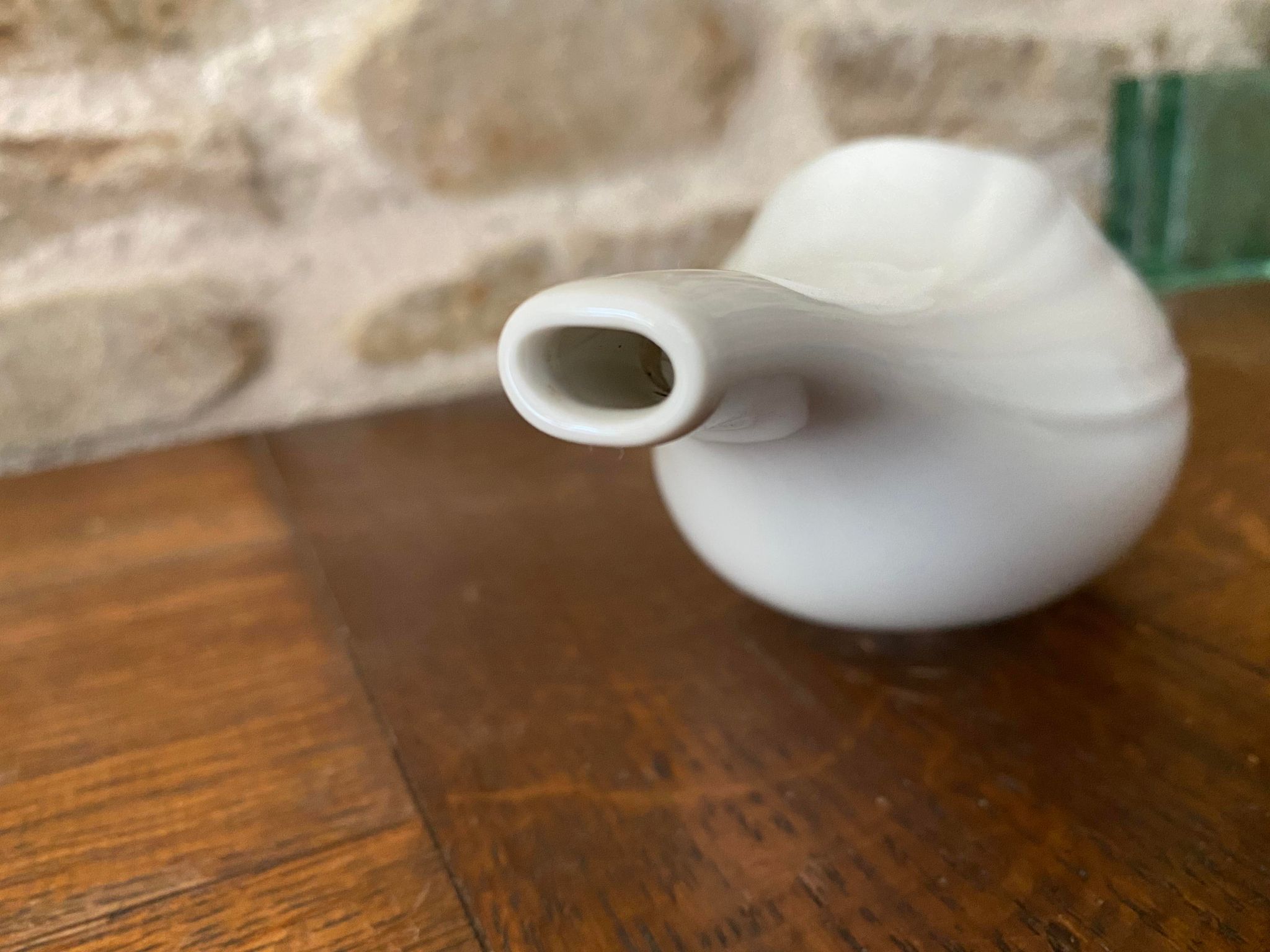 White porcelain saucière