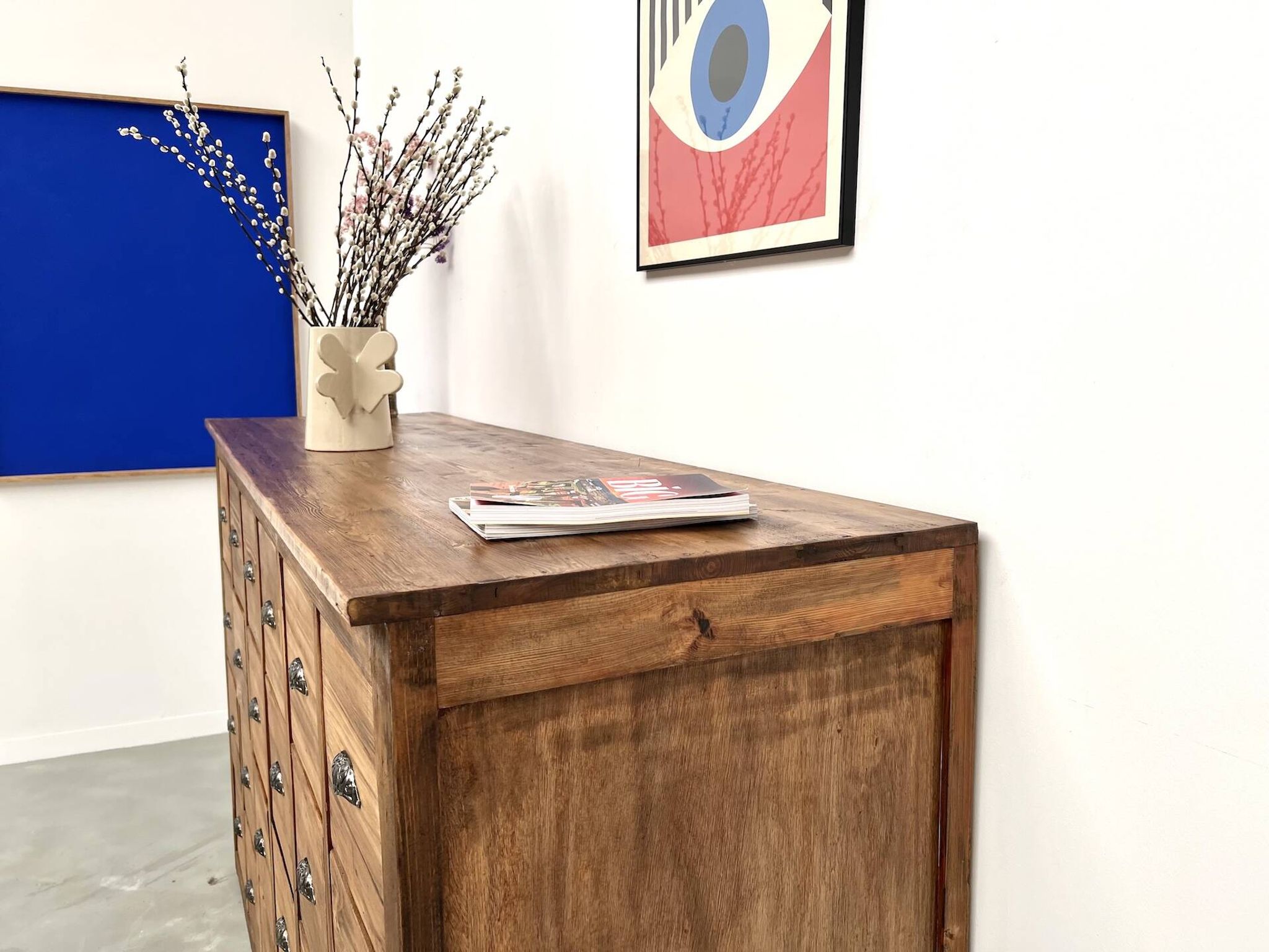 Craftsman's cabinet with 24 drawers in solid pine, 1950s.