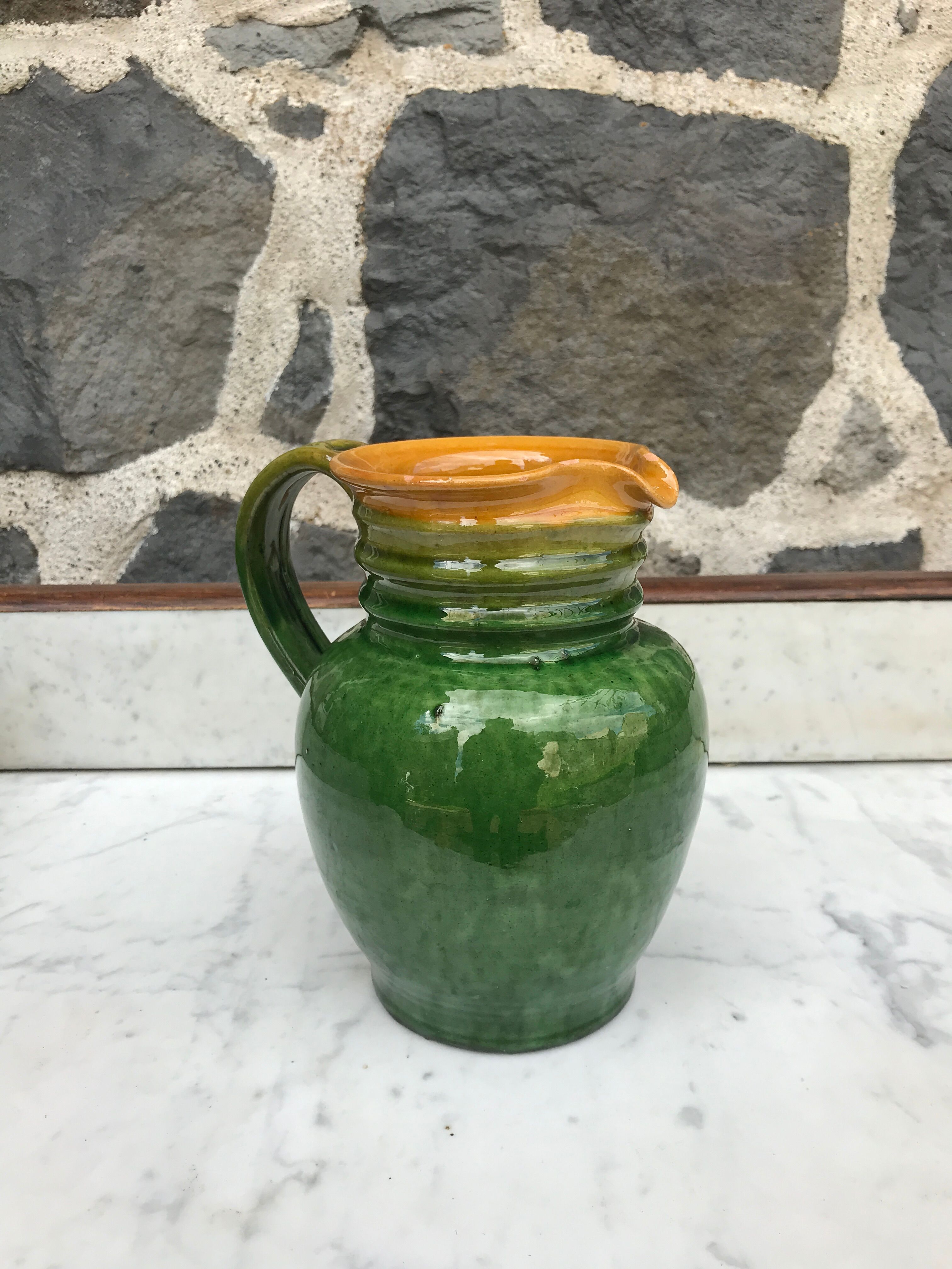 Provençal dabbling pitcher from Aubagne