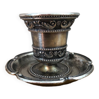 Antique late 19th century egg cup in silver meral.