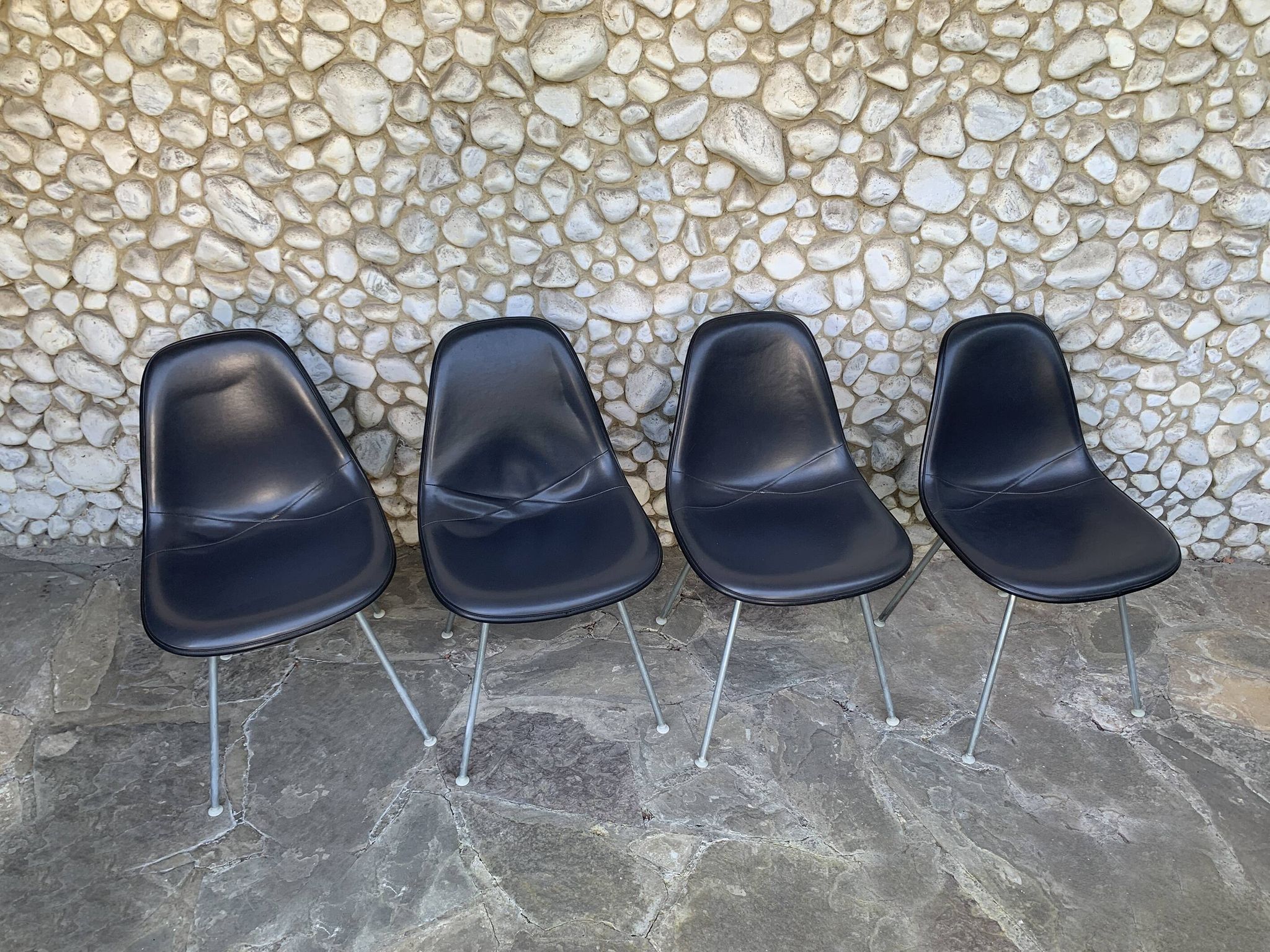 4 DSX chairs, fiberglass, Charles & Ray Eames for Herman Miller 1980
