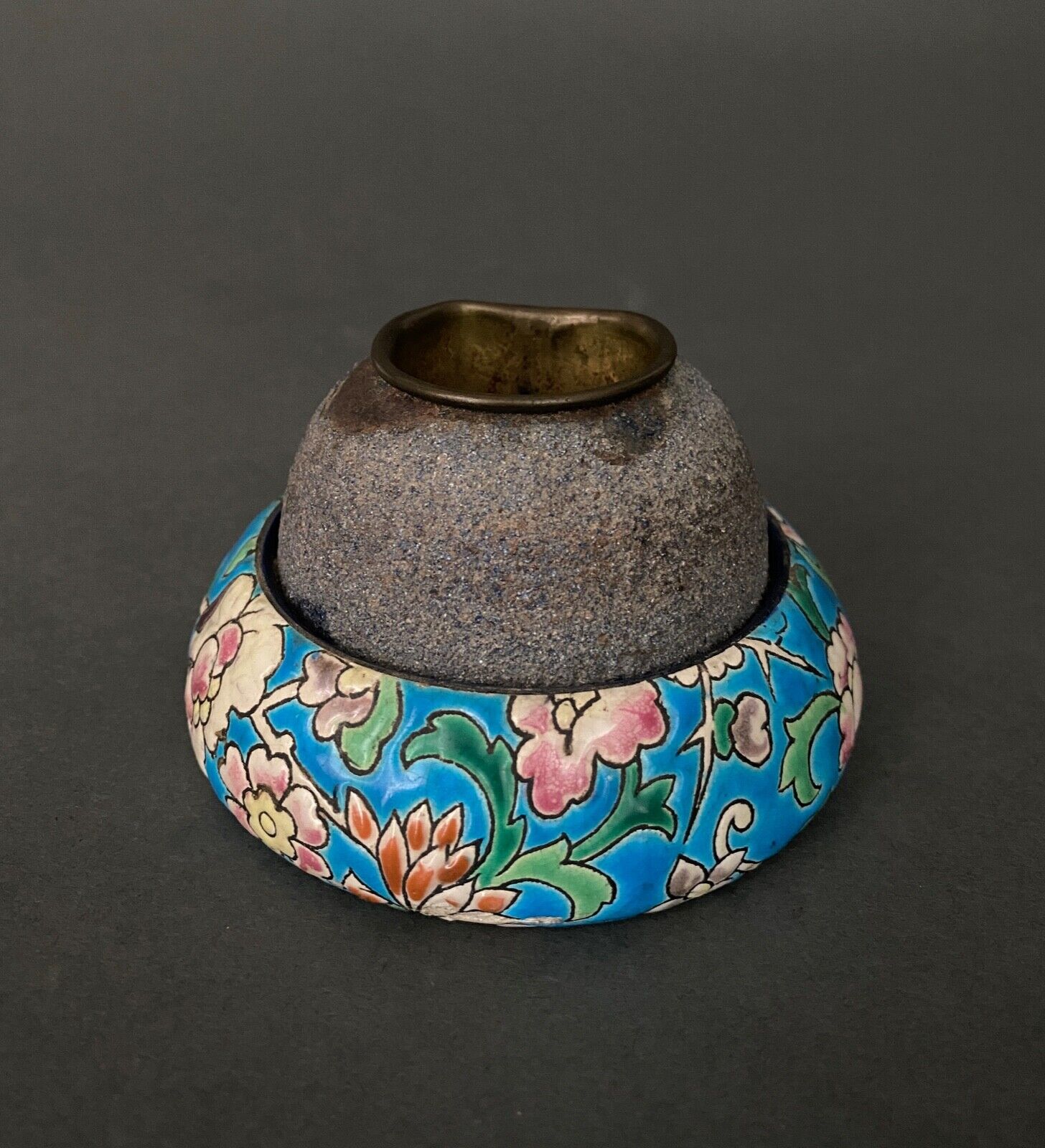 Pyrogen in Longwy XXth enamels with scraper