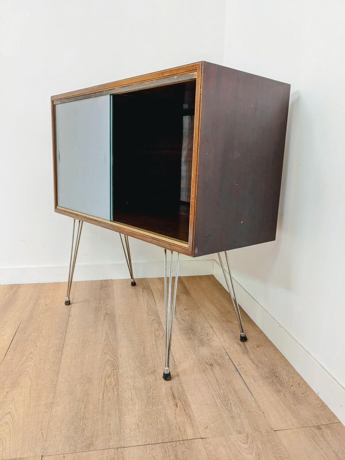 Buffet vintage en bois meuble vinyle vitrine