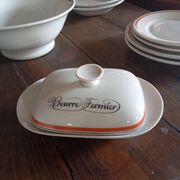 Very rare complete table service of 40 pieces – "Bistrot" model by Jacques Lobjoy for Auteuil porcelain, circa 1970.