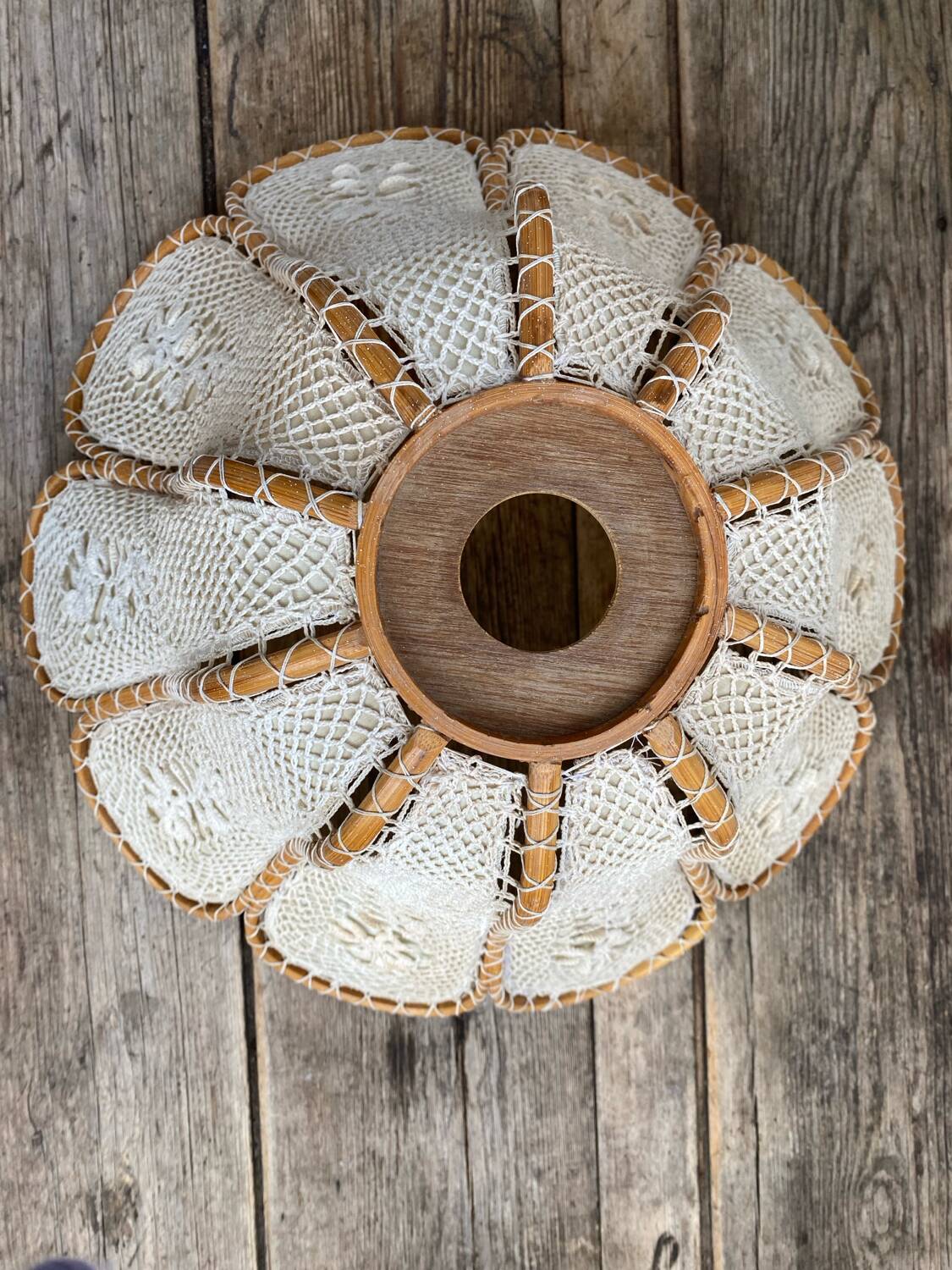 Hanging flower in wood, fabric and hook