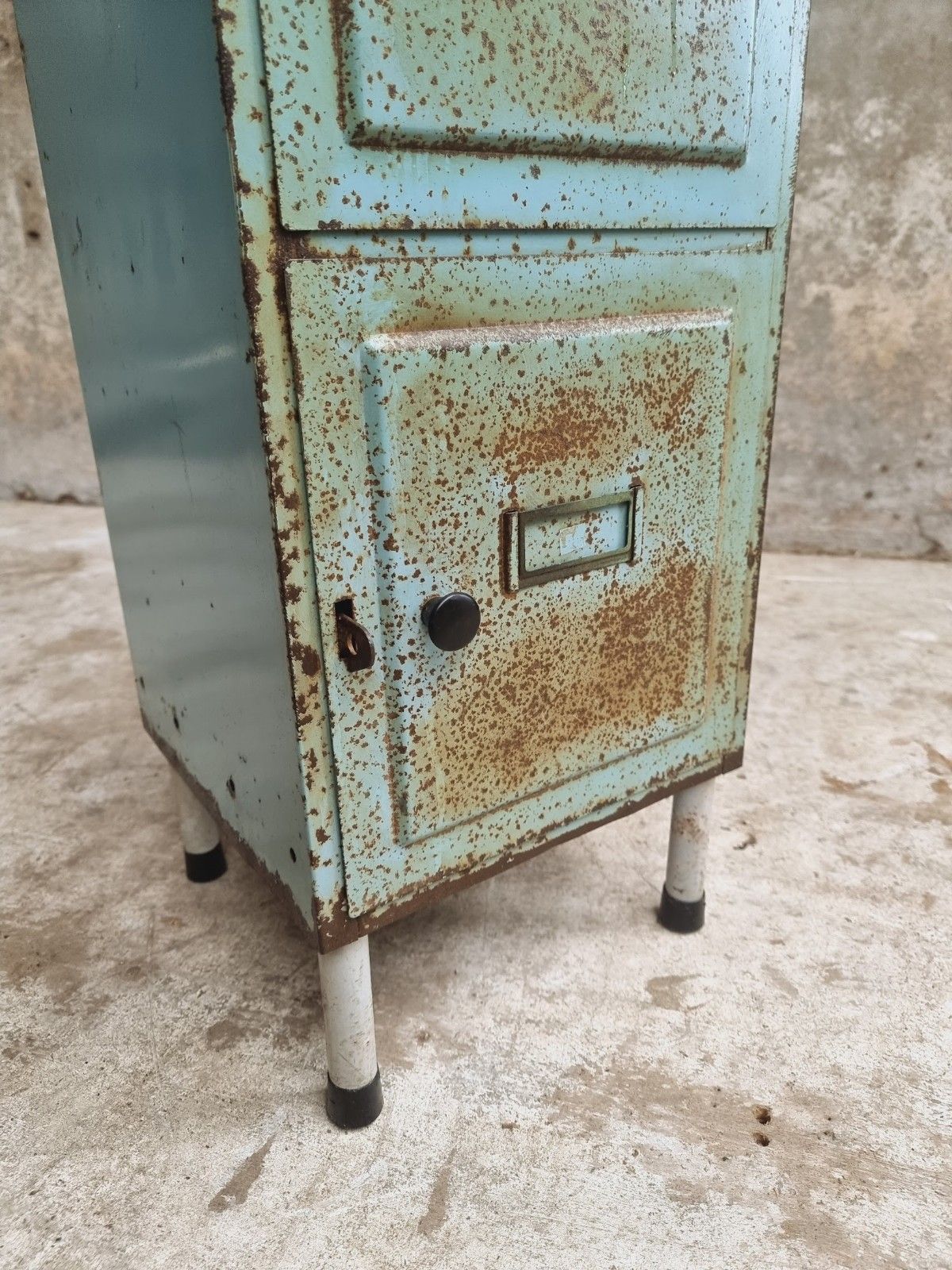 Industrial cabinet locker cabinet Oostwoud vintage blue