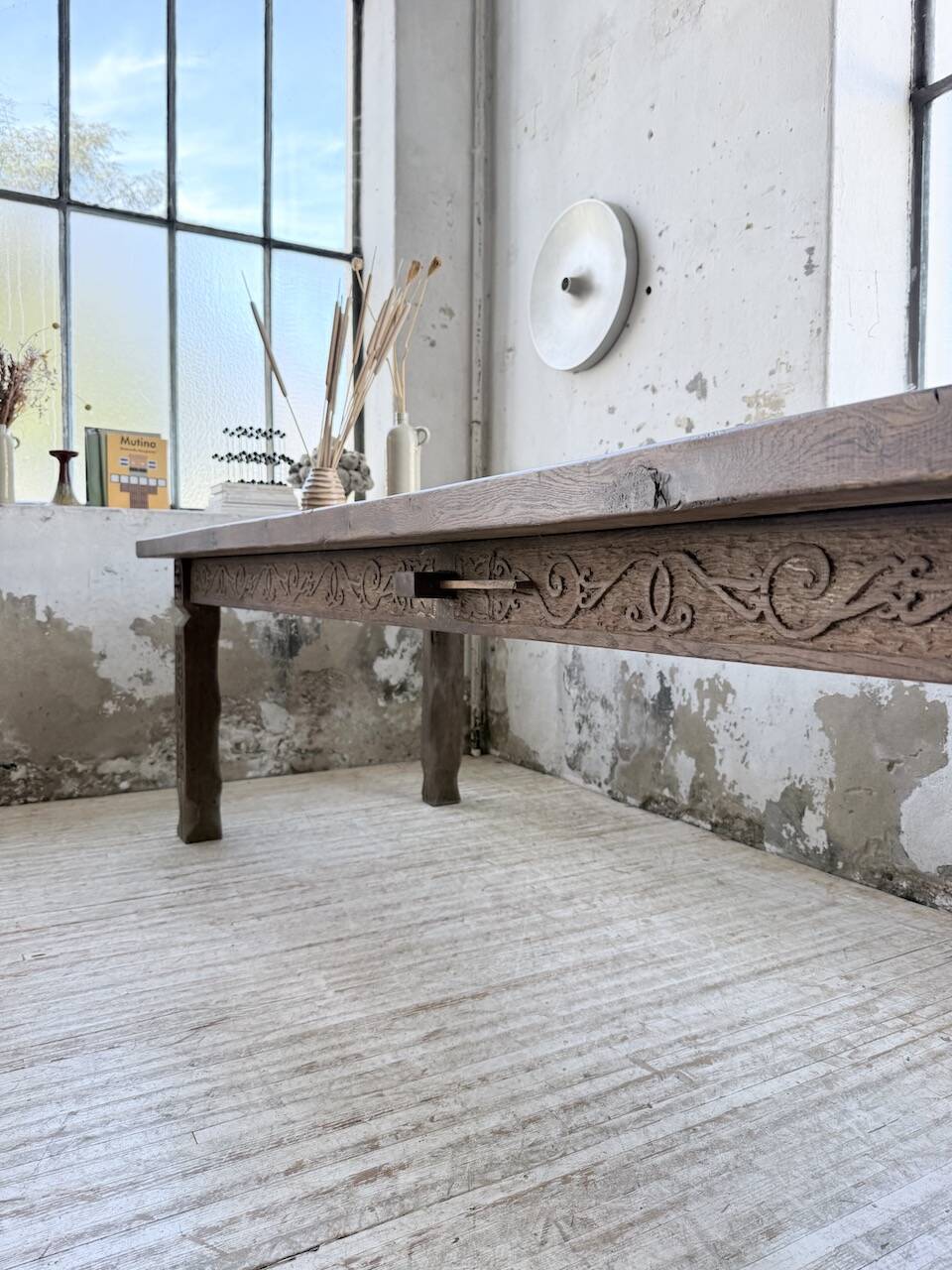 XL farmhouse table in solid oak, brutalist style, 20th century.