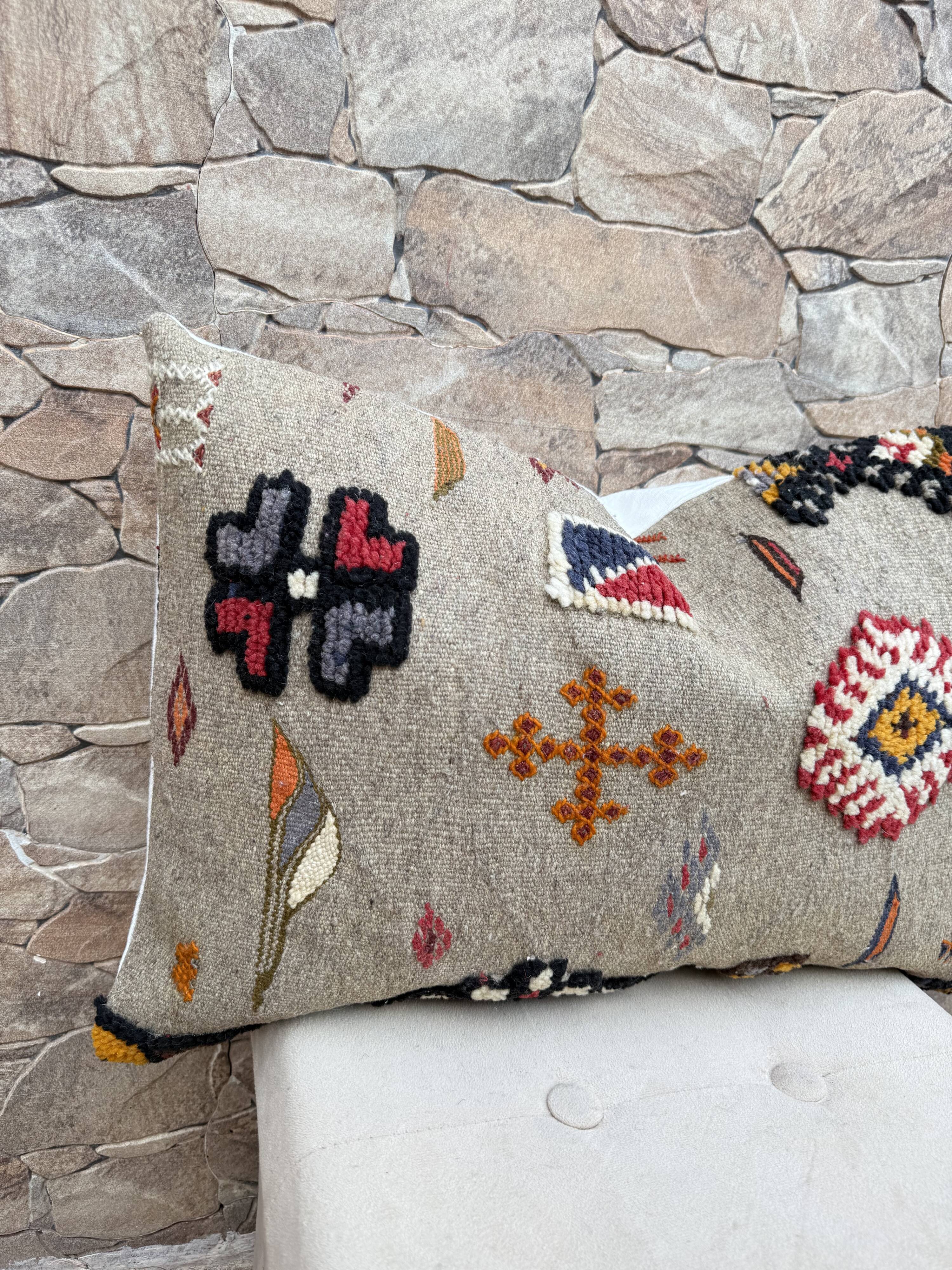 Housse de coussin faite main | Coussin Kilim bohème | Décoration berbère ma