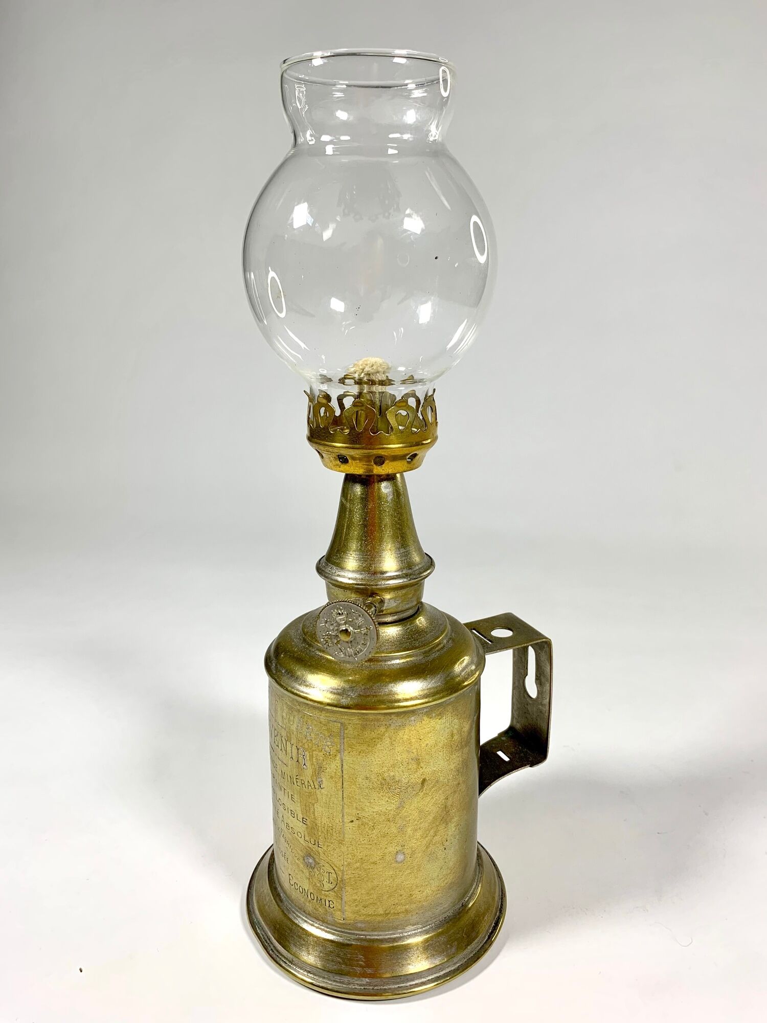 Pigeon L'Avenir style gasoline lamp in brass fully restored