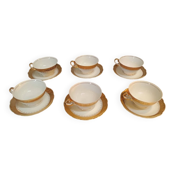 6 tasses et soucoupes en porcelaine