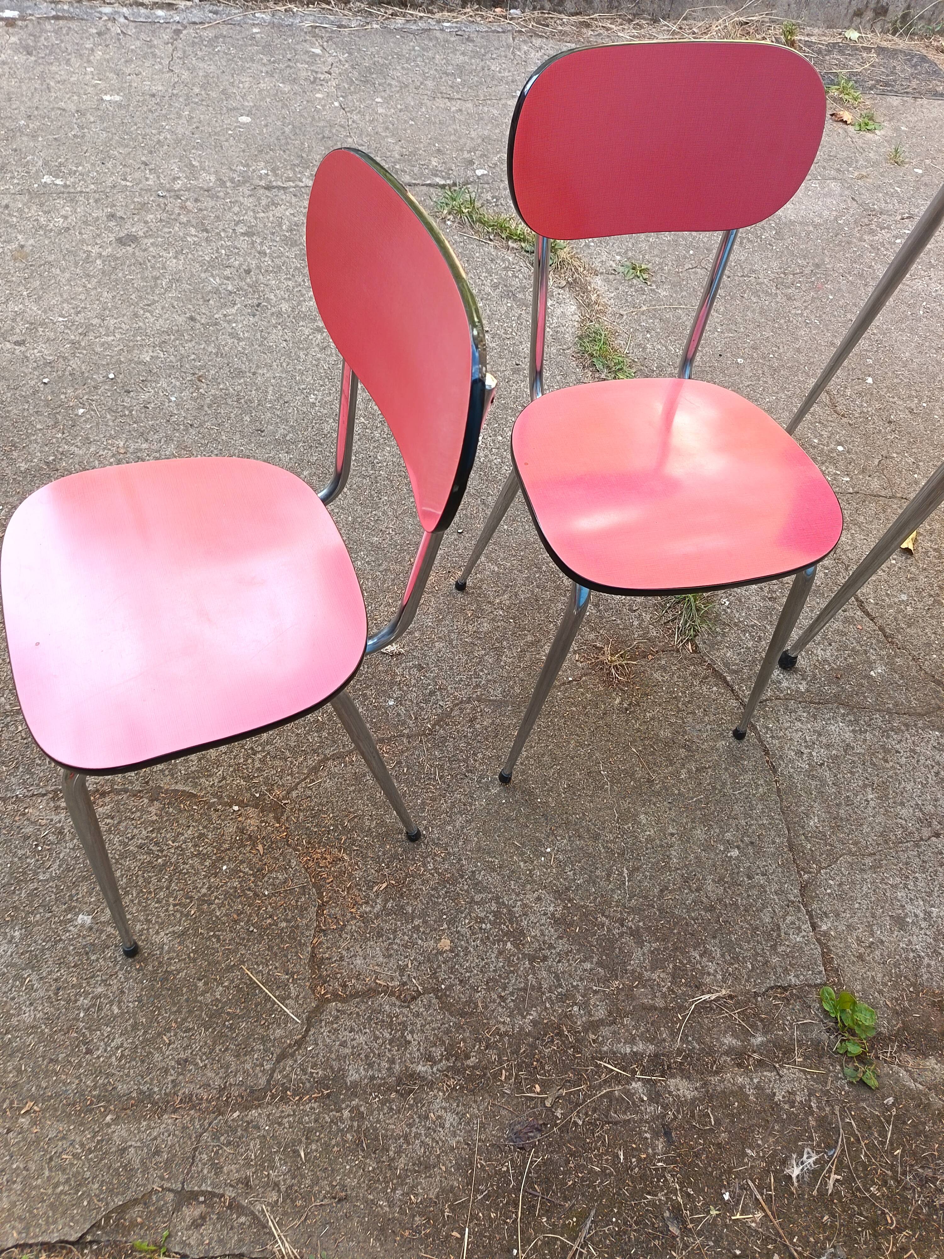 2 chaises en formica rouge années 70
