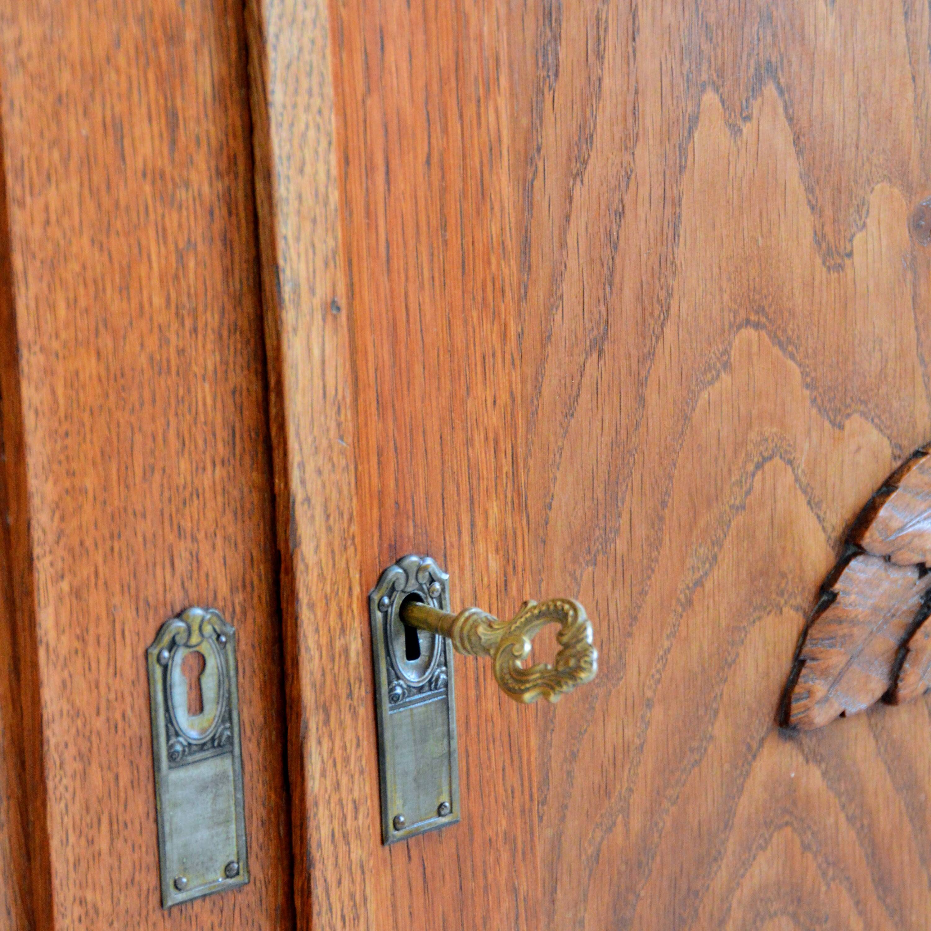 Parisian / Art Deco 1930 vintage buffet