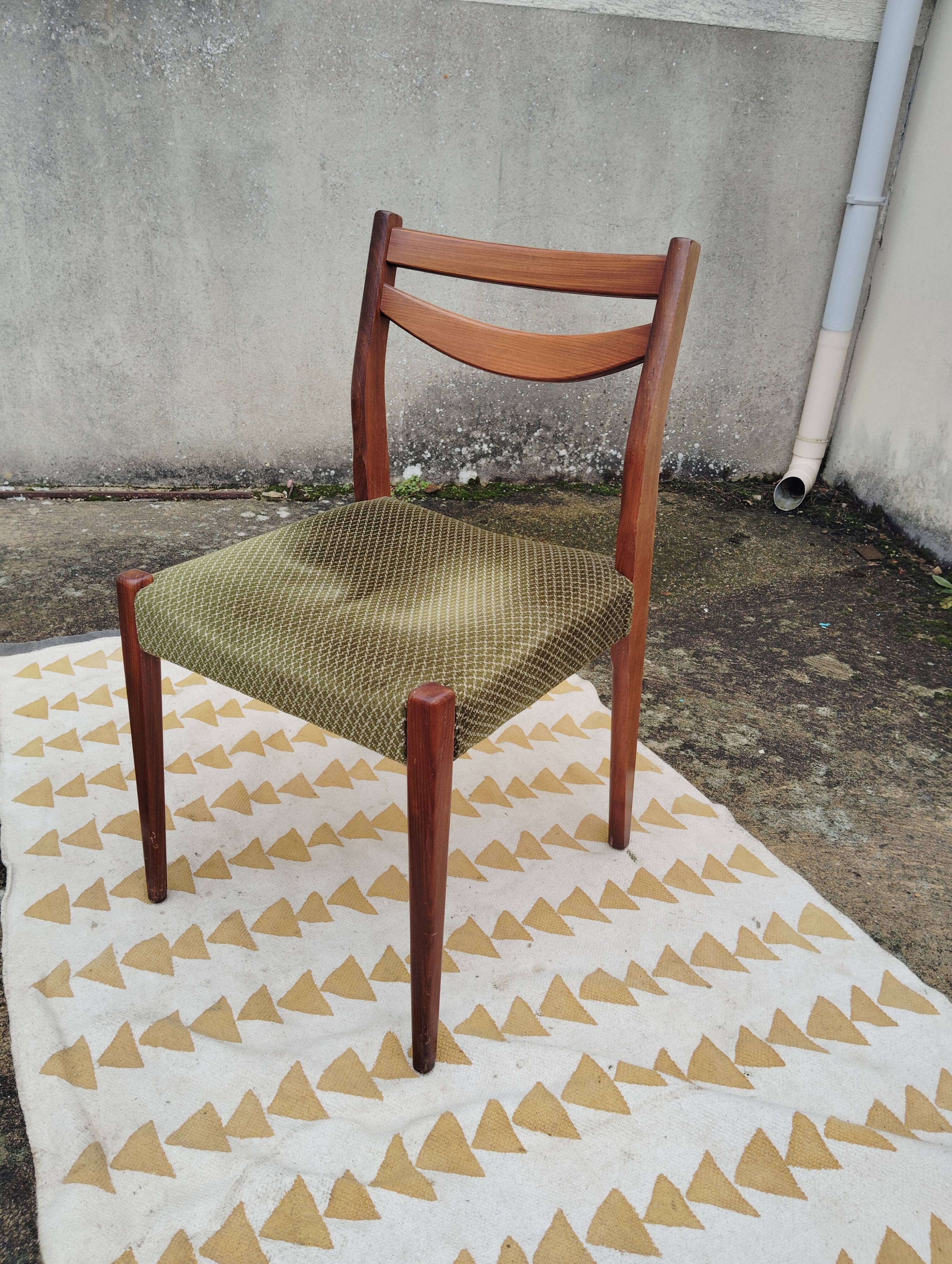 Scandinavian chair in teak and velvet