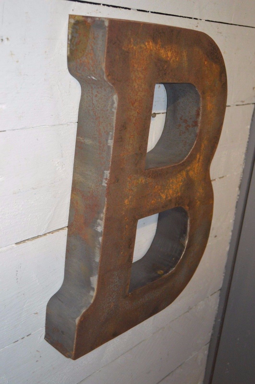 lettre industrielle en fer "B"