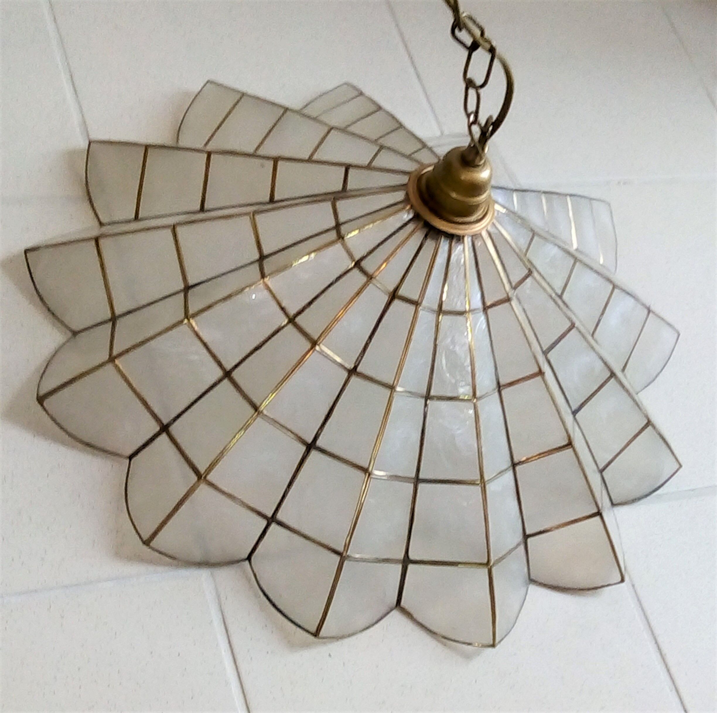 Chandelier suspension mother-of-pearl and brass
