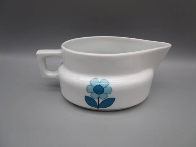 Vintage Berry porcelain sauce boat