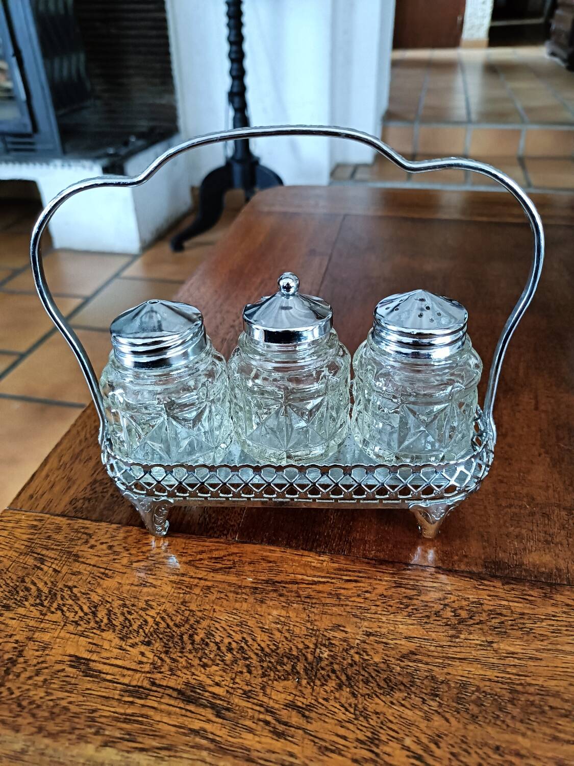 Mustard salt and pepper shaker