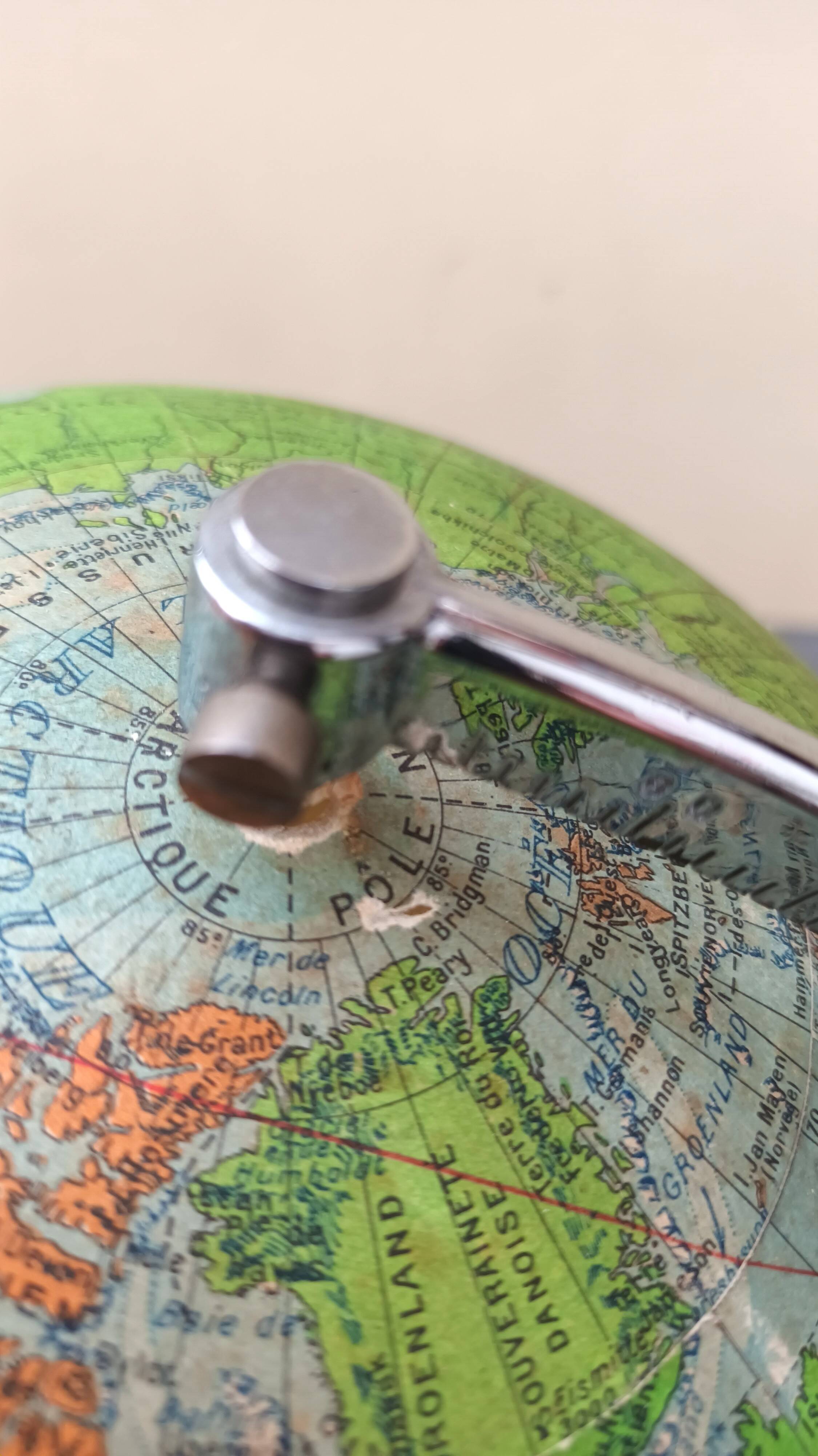 Illuminated terrestrial globe Perrina from the 1950s/60s.