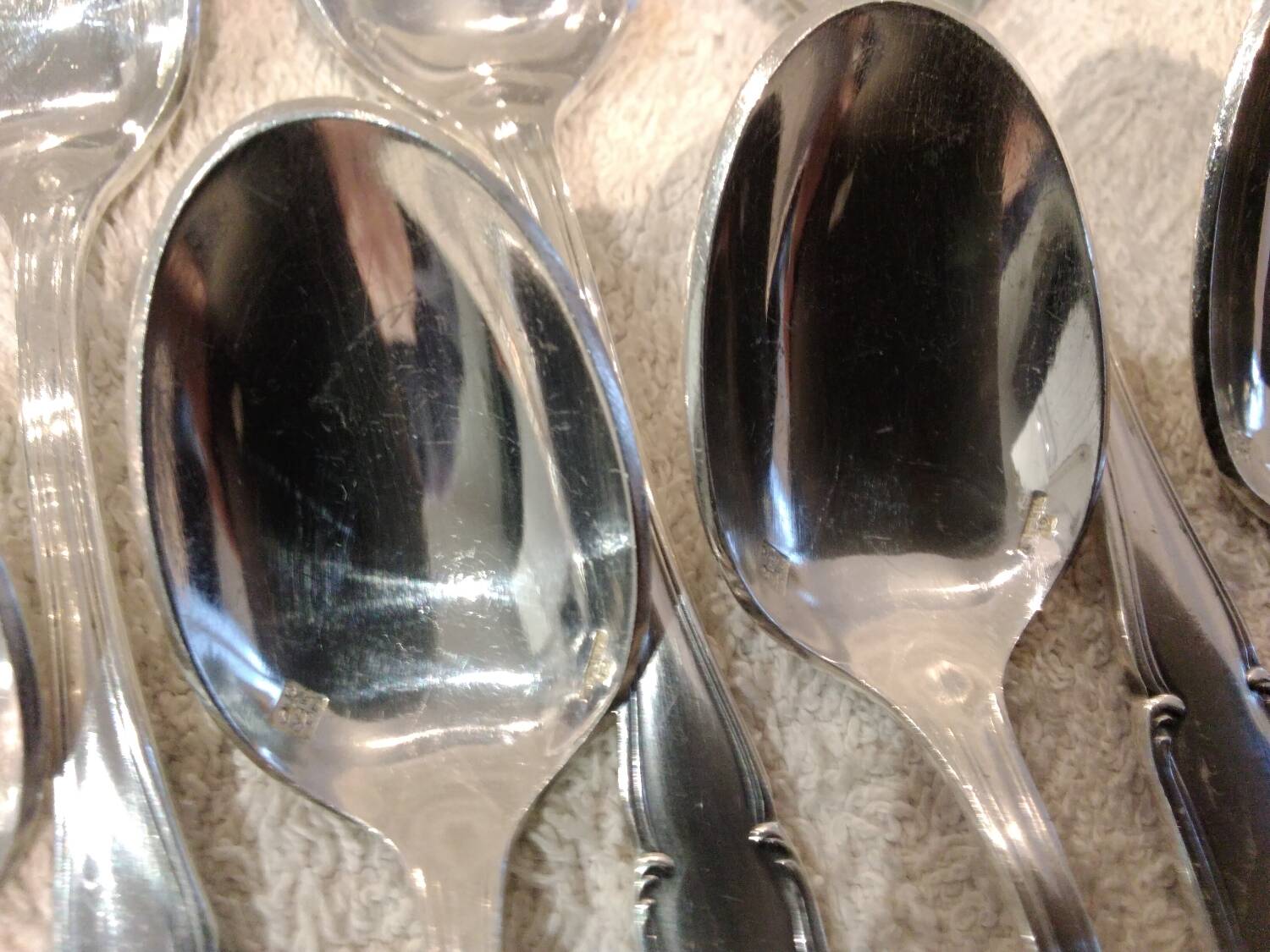 12 silver-plated metal mocha spoons, Ercuis Valencay silversmith, 10cm