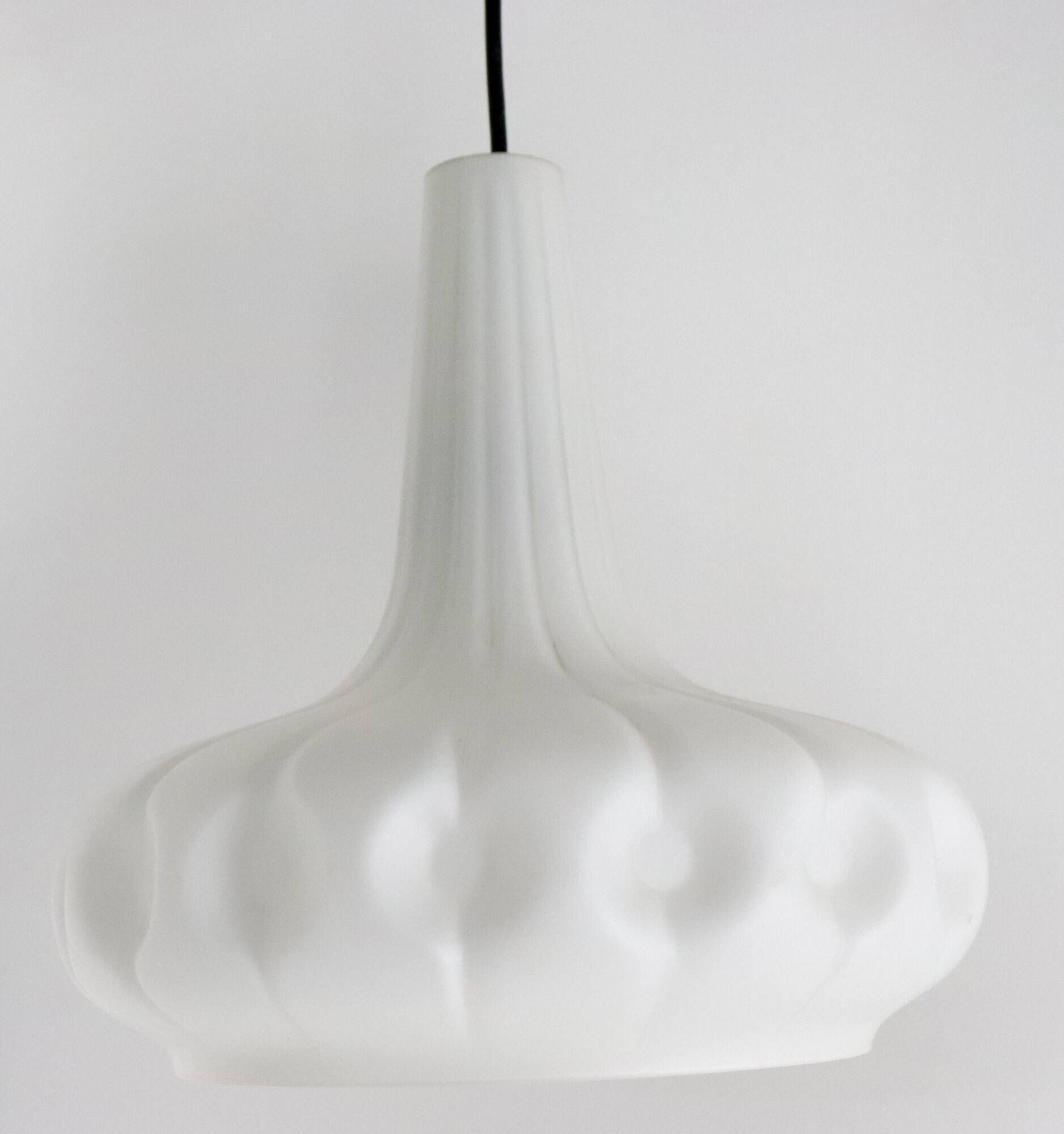 Peill & Putzler melkglazen lamp vintage mid century design
