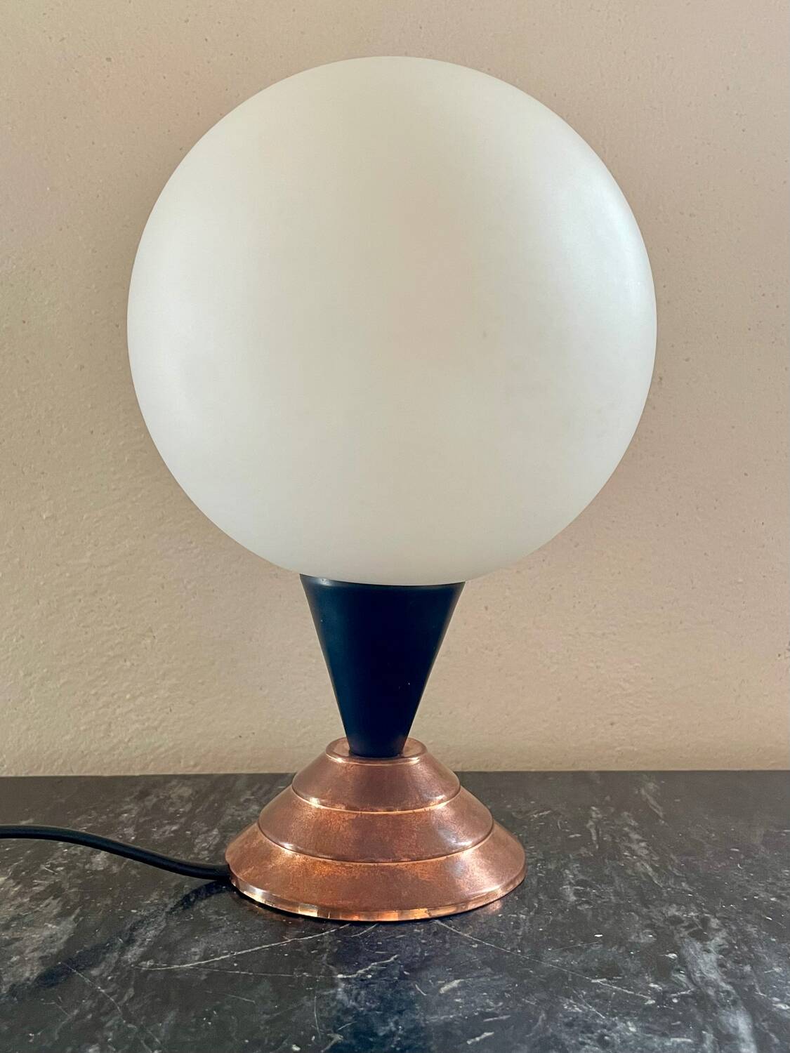 Lampe à poser cuivre opaline vintage