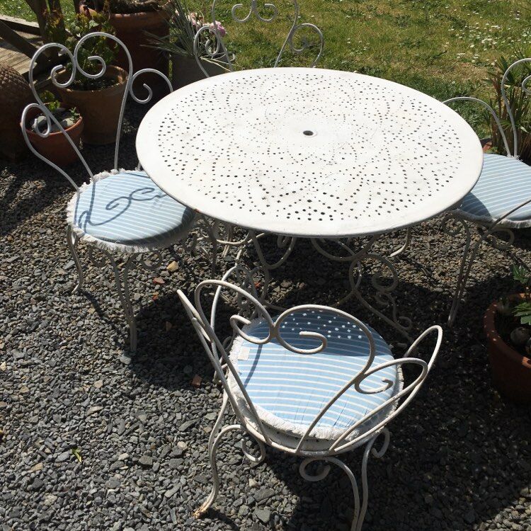 Belle Epoque wrought iron lounge