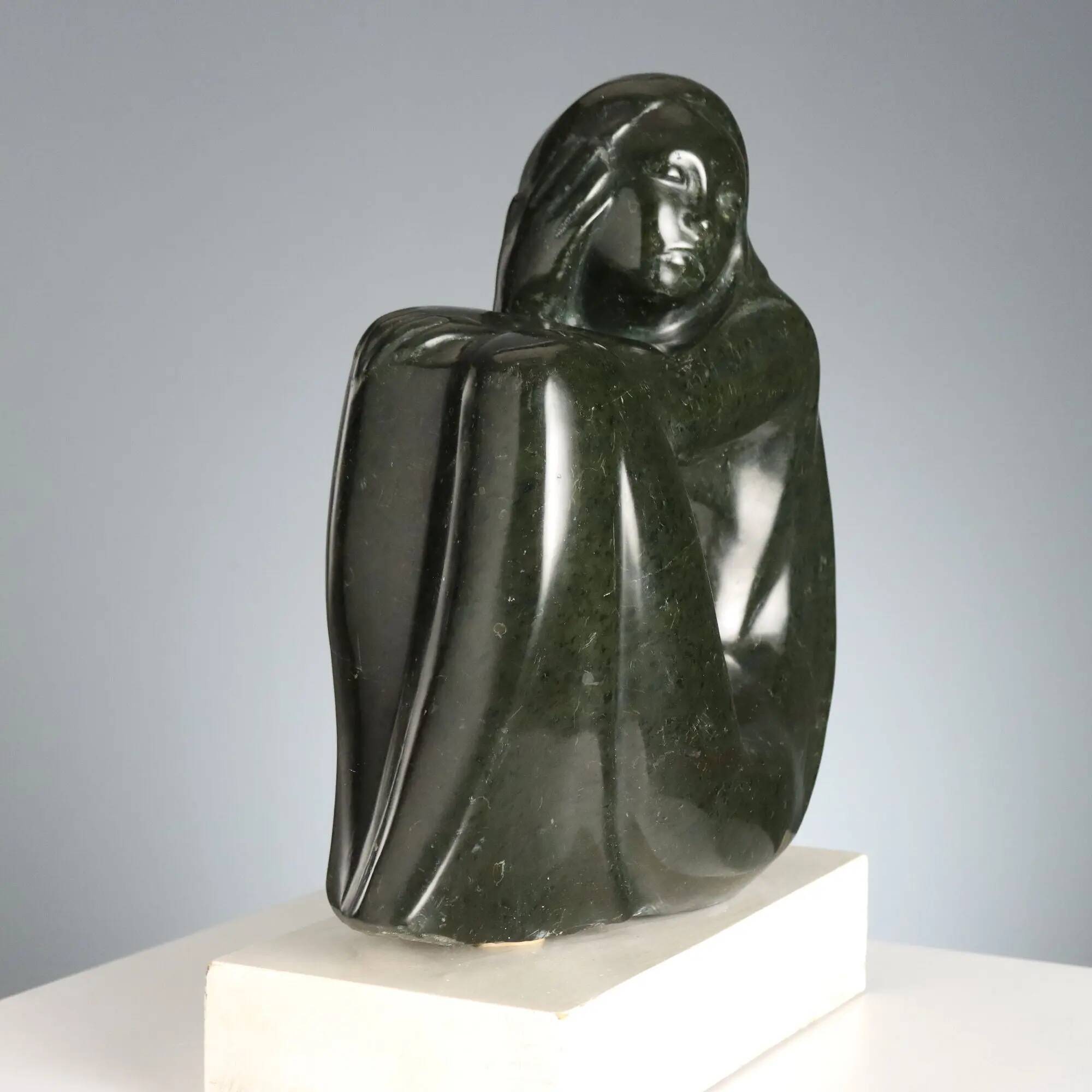 Modern female nude in marble by Vittorio Gagliano, Italy, 1970s.