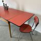 Table à rallonges en Formica et pieds bois