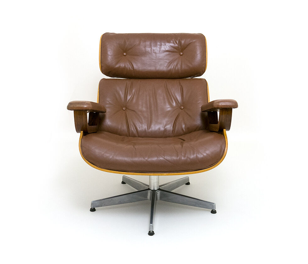 Lounge chair and ottoman leather and bentwood 60/70