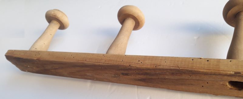 Coat rack 2m, 14 wooden wall hooks