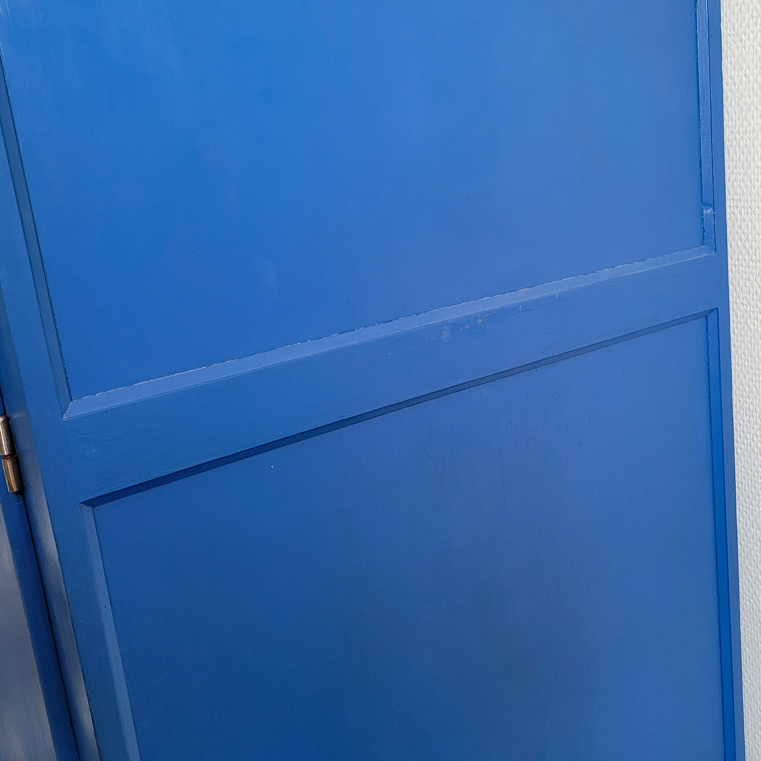 Vintage blue boarding wardrobe
