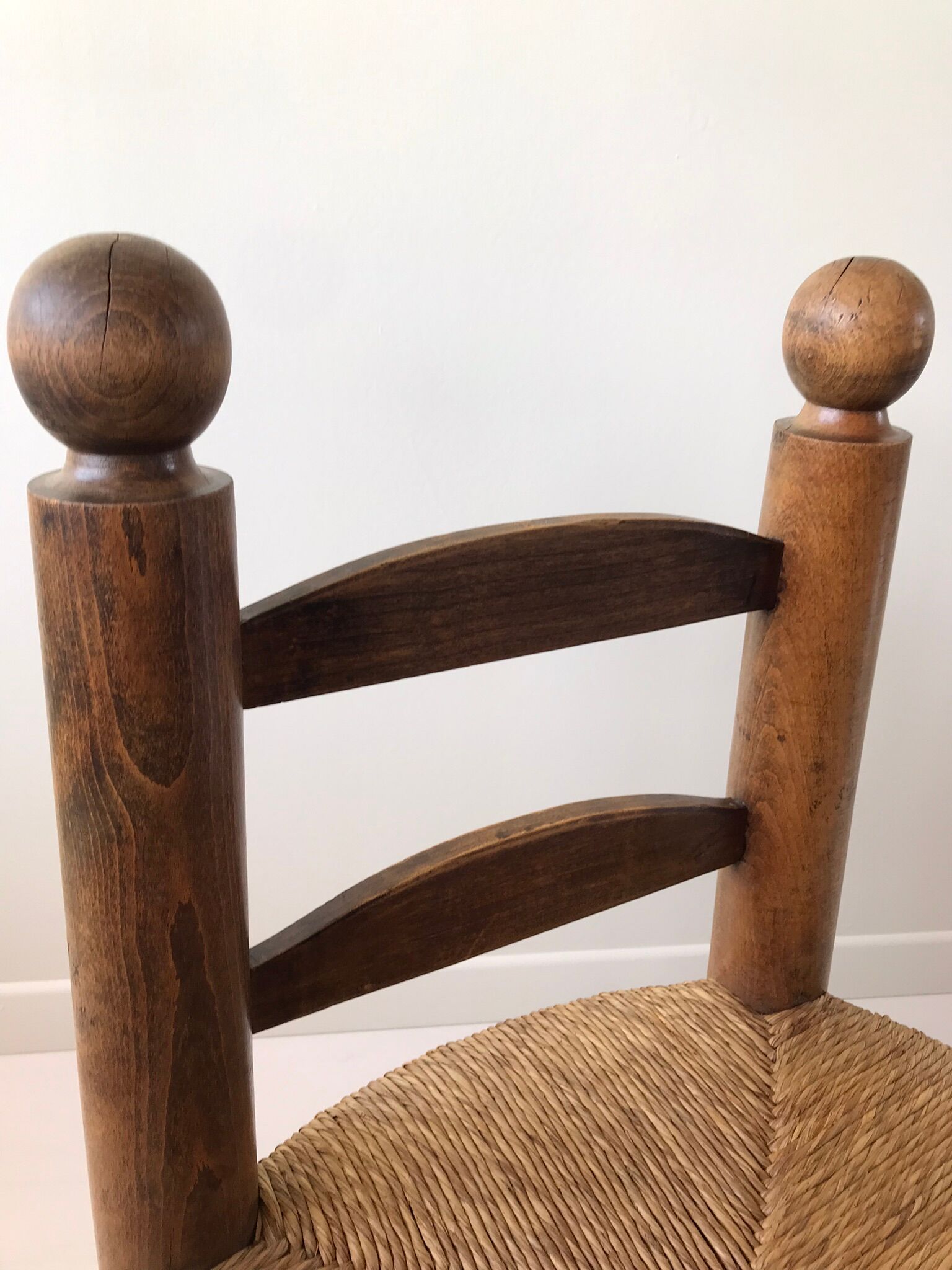 Solid wood straw chair