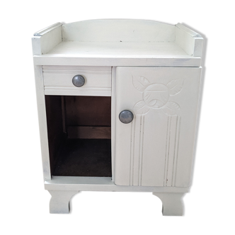 Old art deco bedside a door