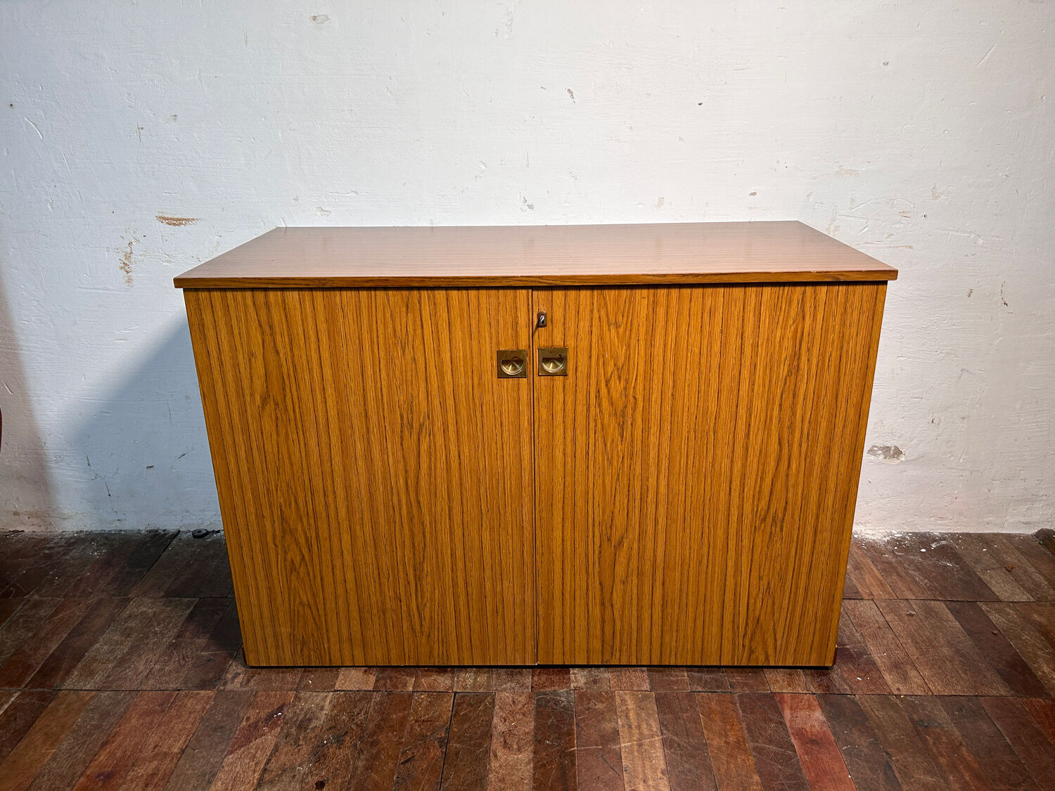 Bureau métamorphique vintage rétro vintage 1960